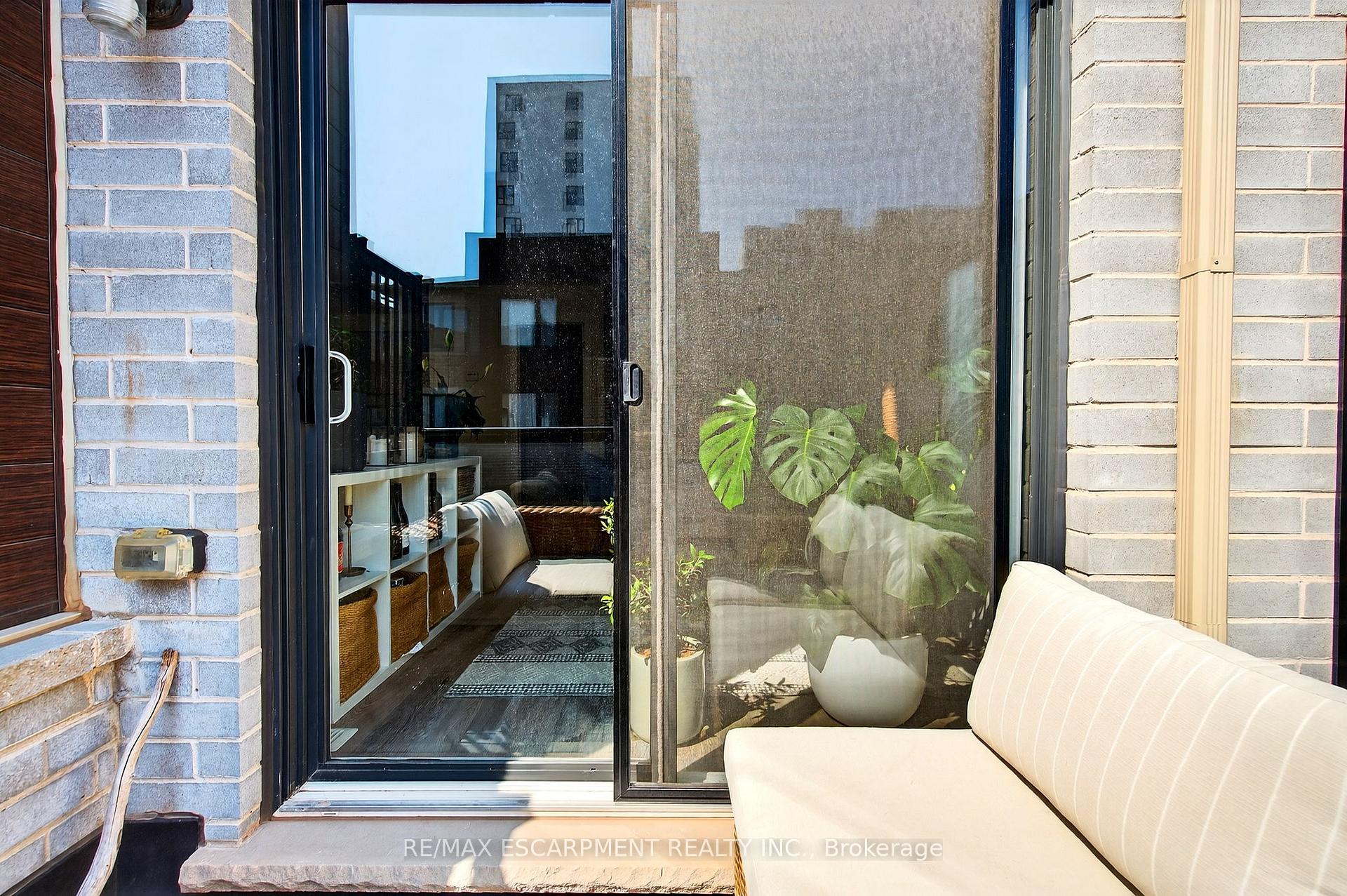 Photo 26 of 27 Dryden Lane, Hamilton, McQuesten — HOMEH