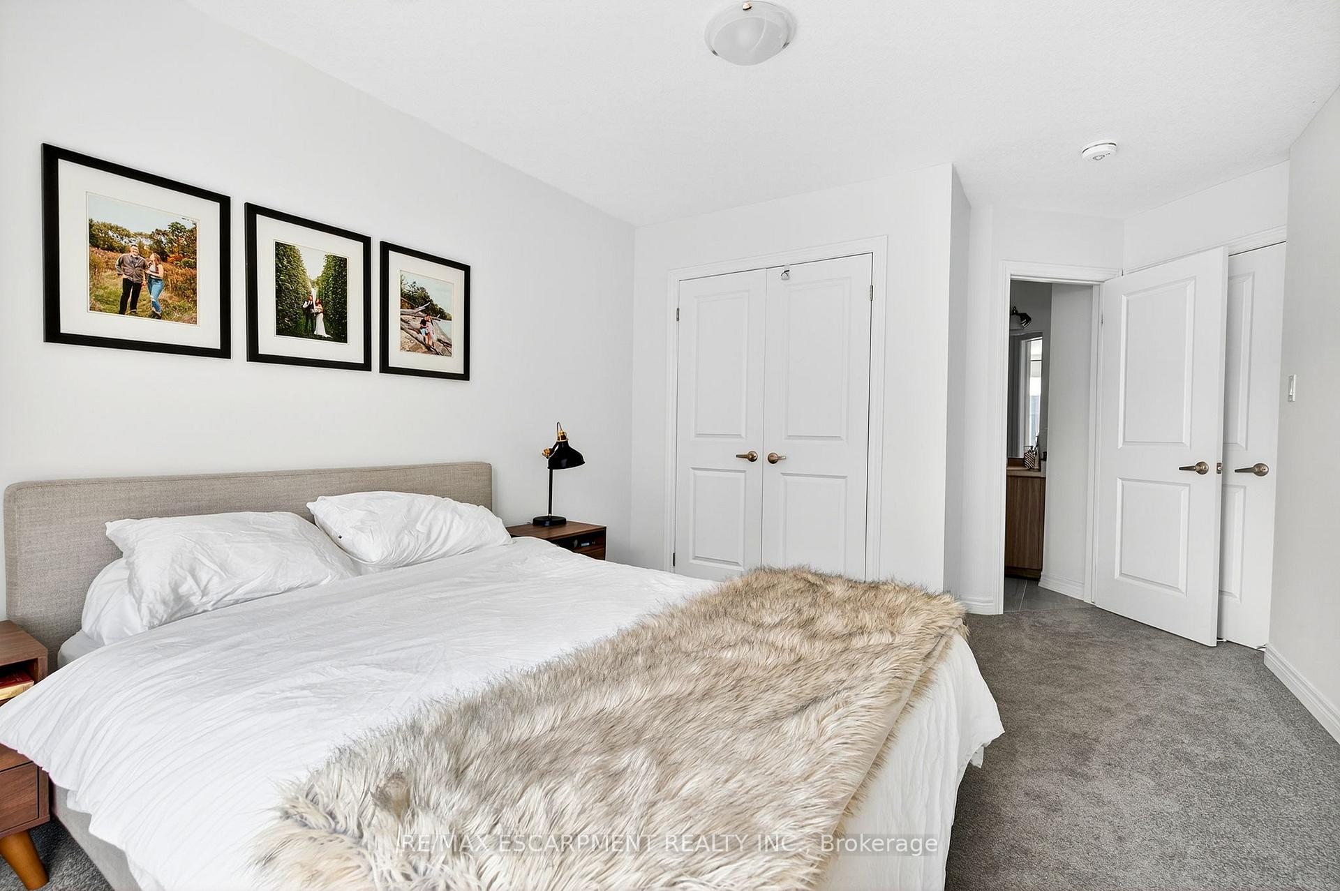 Photo 24 of 27 Dryden Lane, Hamilton, McQuesten — HOMEH