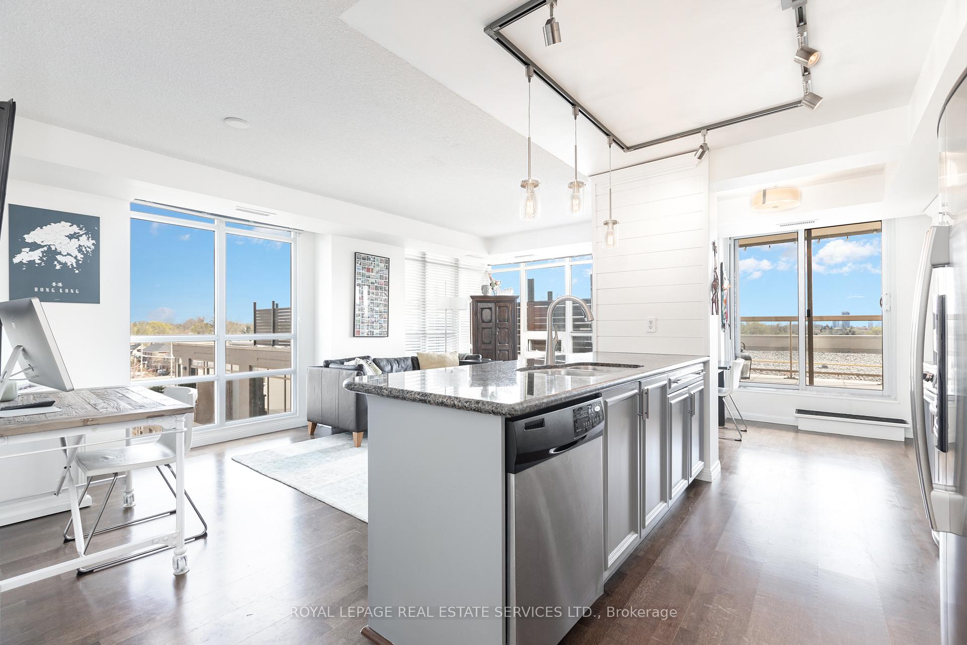 Photo 1 of Unit 707, 900 Mount Pleasant Road, Toronto, Mount Pleasant West — HOMEH