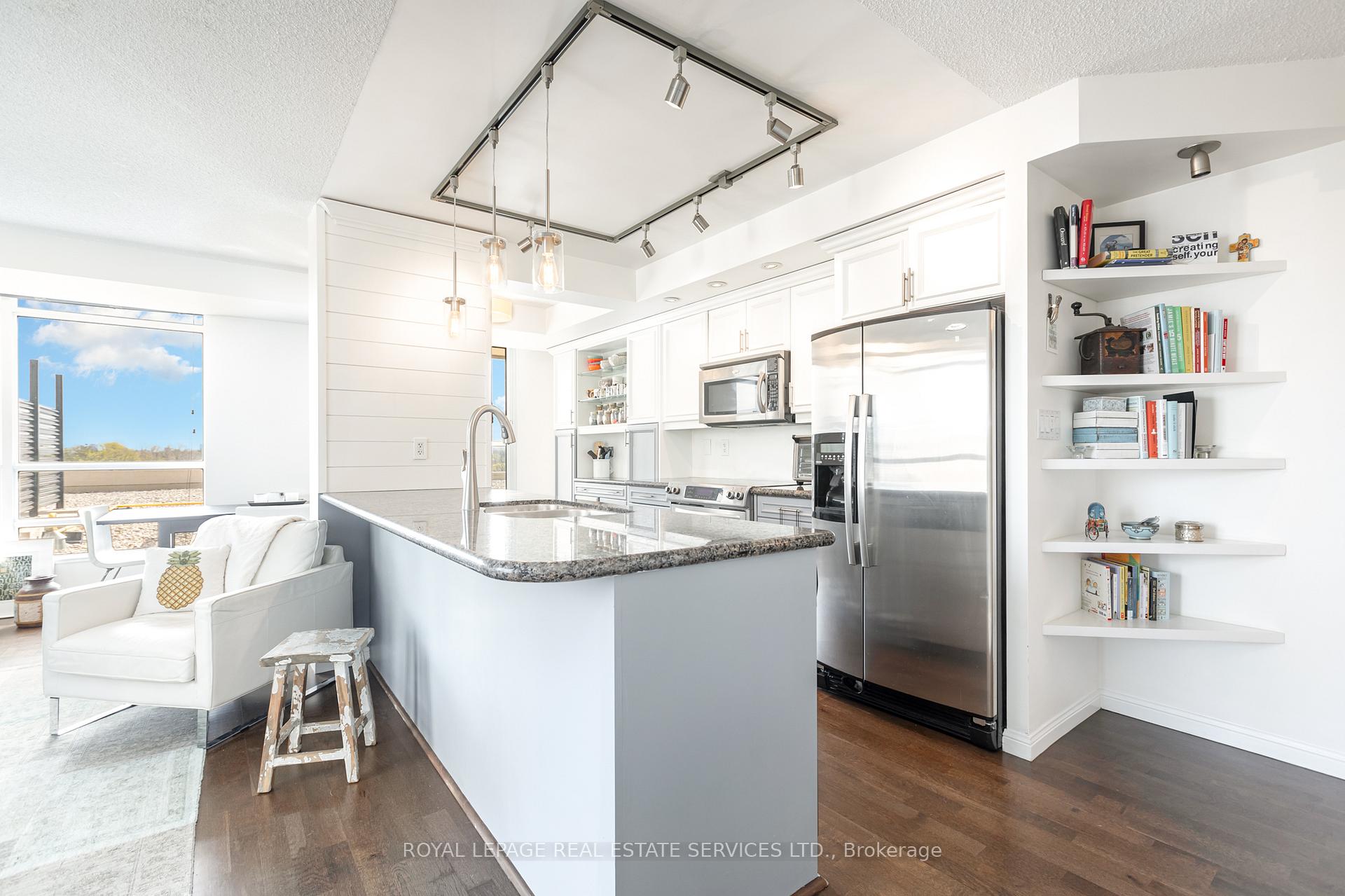 Photo 6 of Unit 707, 900 Mount Pleasant Road, Toronto, Mount Pleasant West — HOMEH