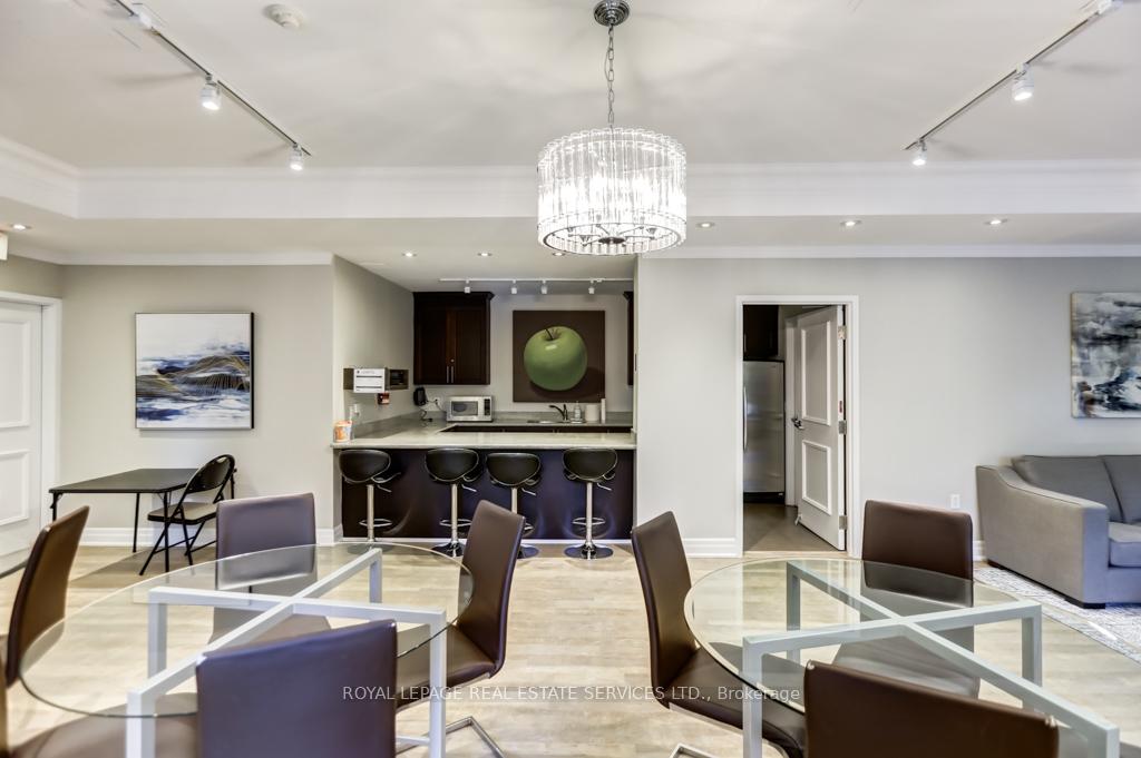 Photo 11 of Unit 707, 900 Mount Pleasant Road, Toronto, Mount Pleasant West — HOMEH