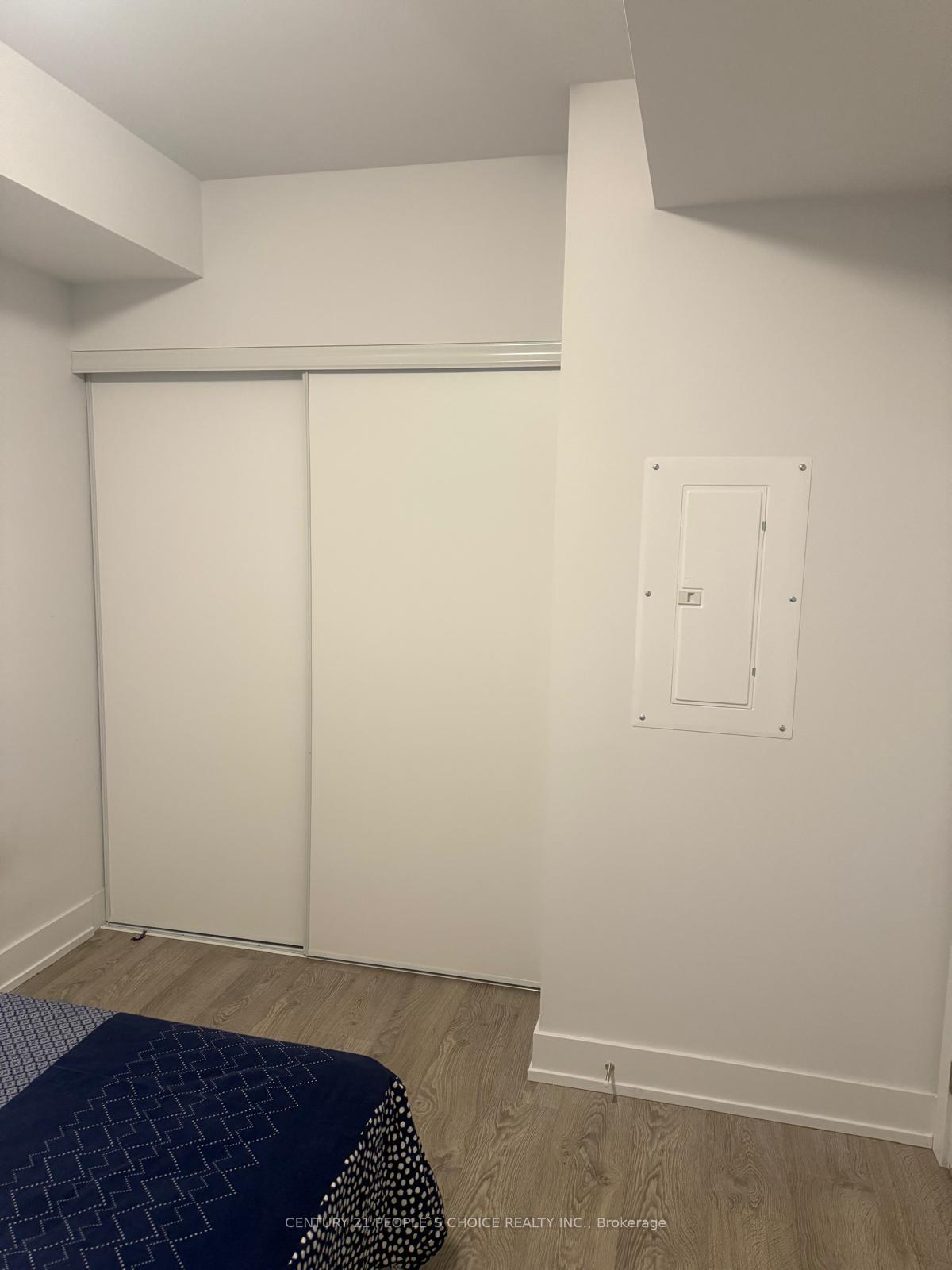 Front of Unit 816, 2550 Simcoe Street