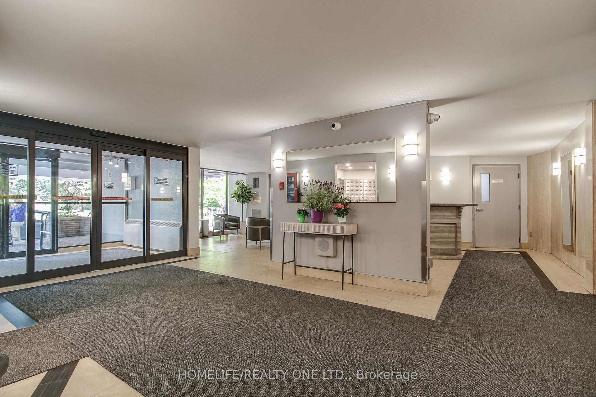 Photo 4 of Unit 1011, 5 Shady Golfway, Toronto, Flemingdon Park — HOMEH