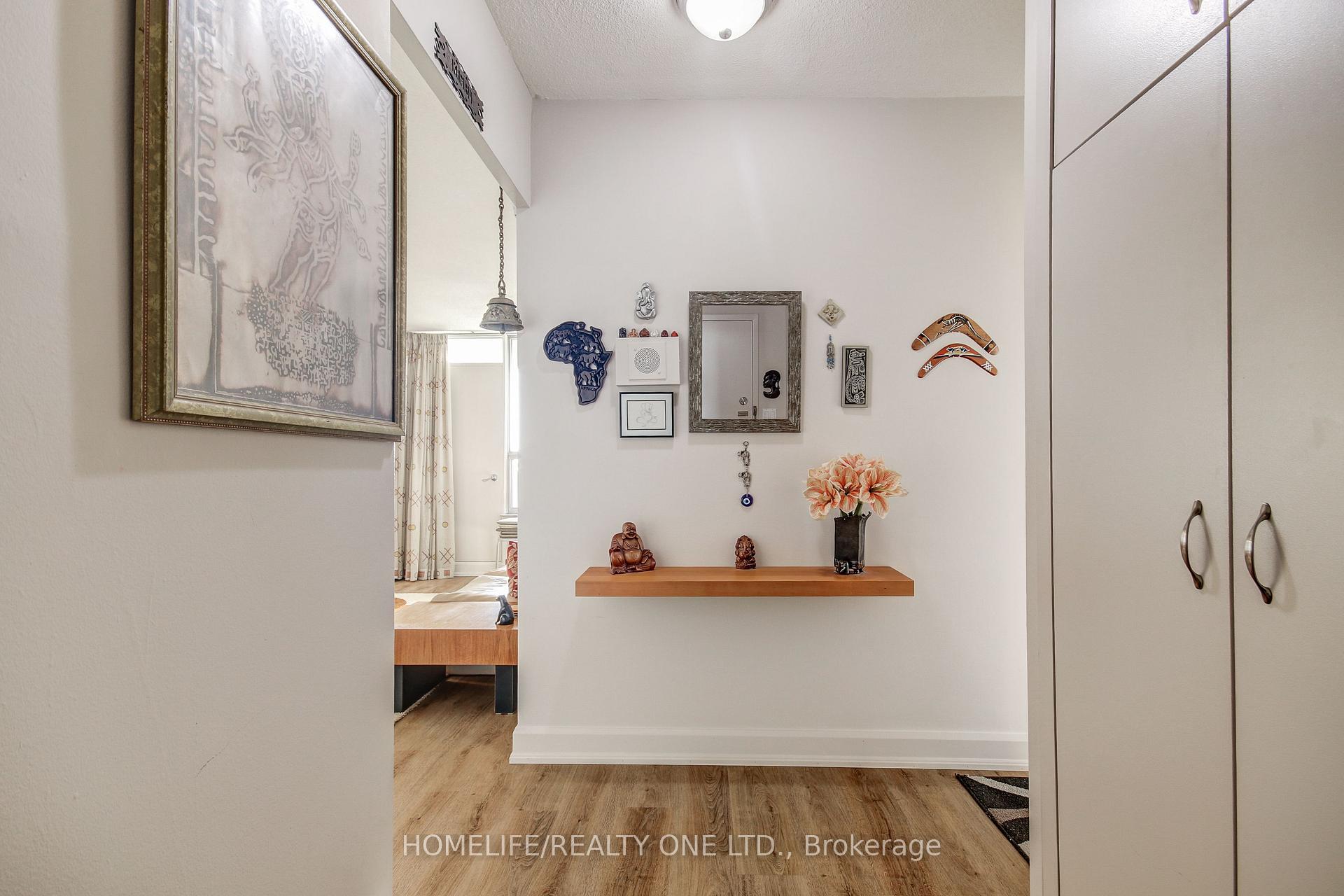 Photo 9 of Unit 1011, 5 Shady Golfway, Toronto, Flemingdon Park — HOMEH