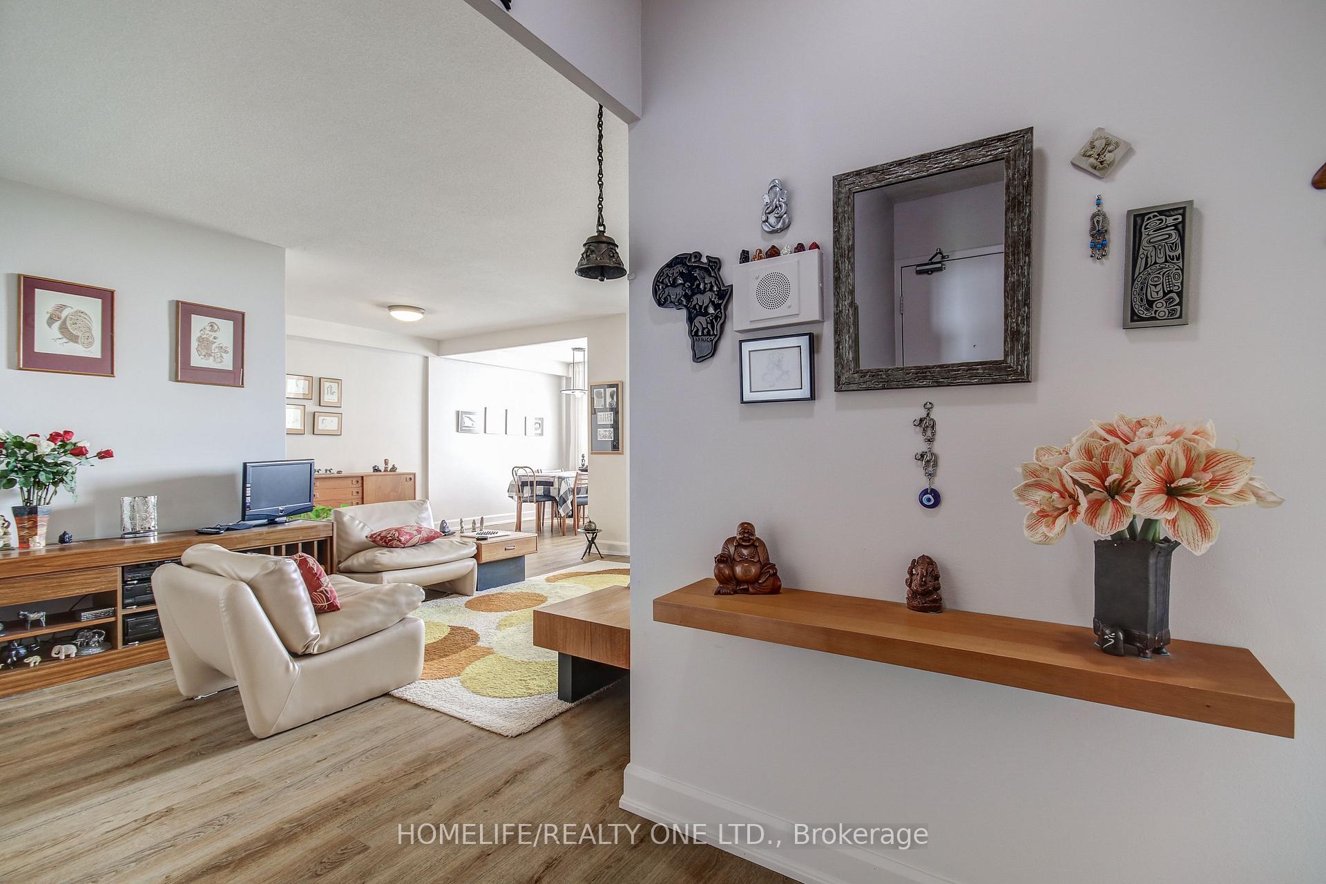 Photo 8 of Unit 1011, 5 Shady Golfway, Toronto, Flemingdon Park — HOMEH