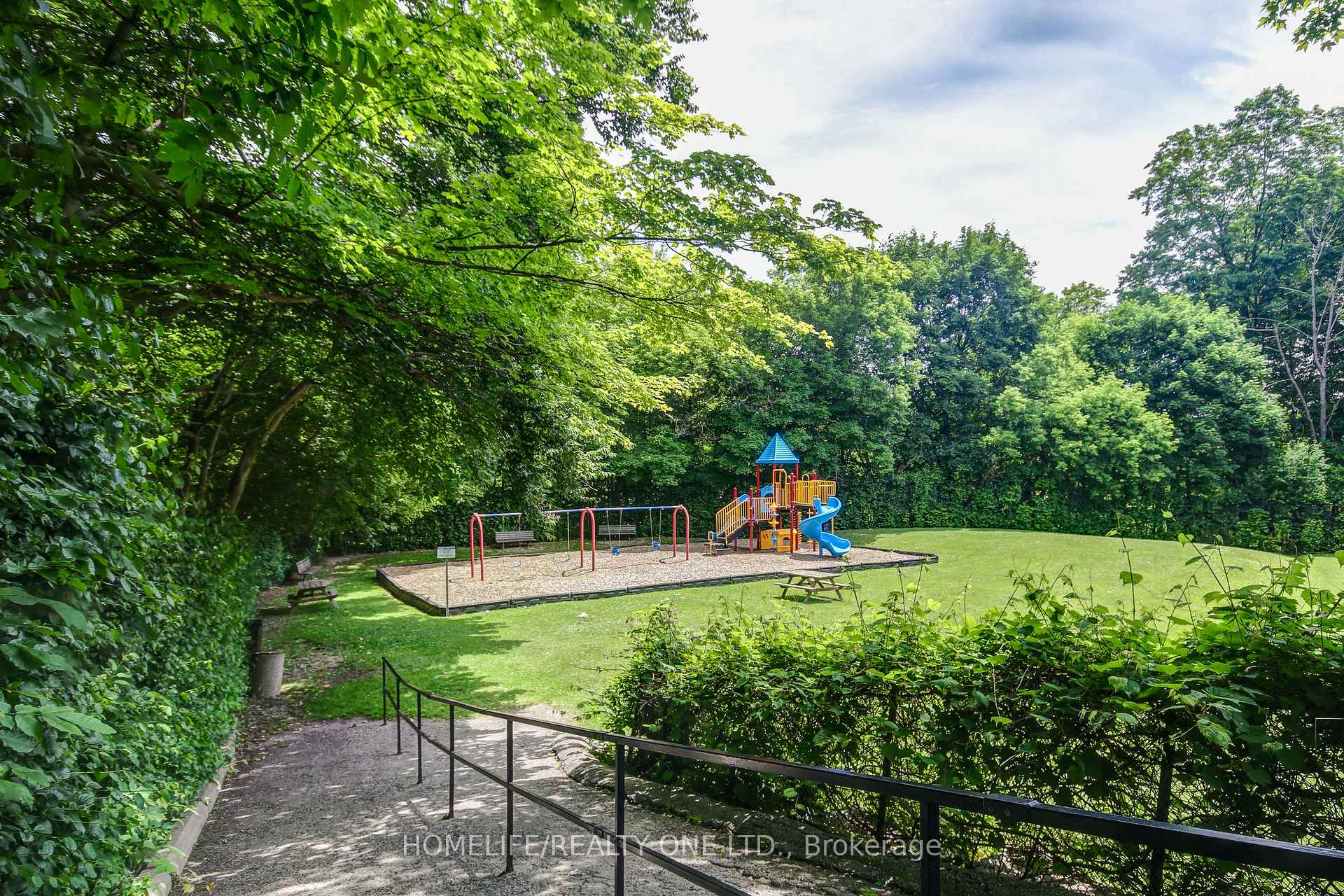 Photo 39 of Unit 1011, 5 Shady Golfway, Toronto, Flemingdon Park — HOMEH