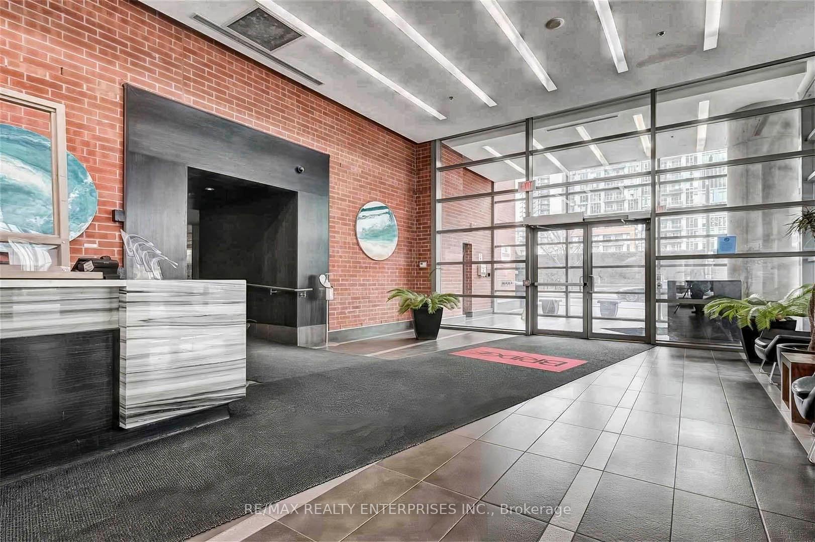 Photo 5 of Unit 1707, 38 Joe Shuster Way, Toronto, Niagara — HOMEH