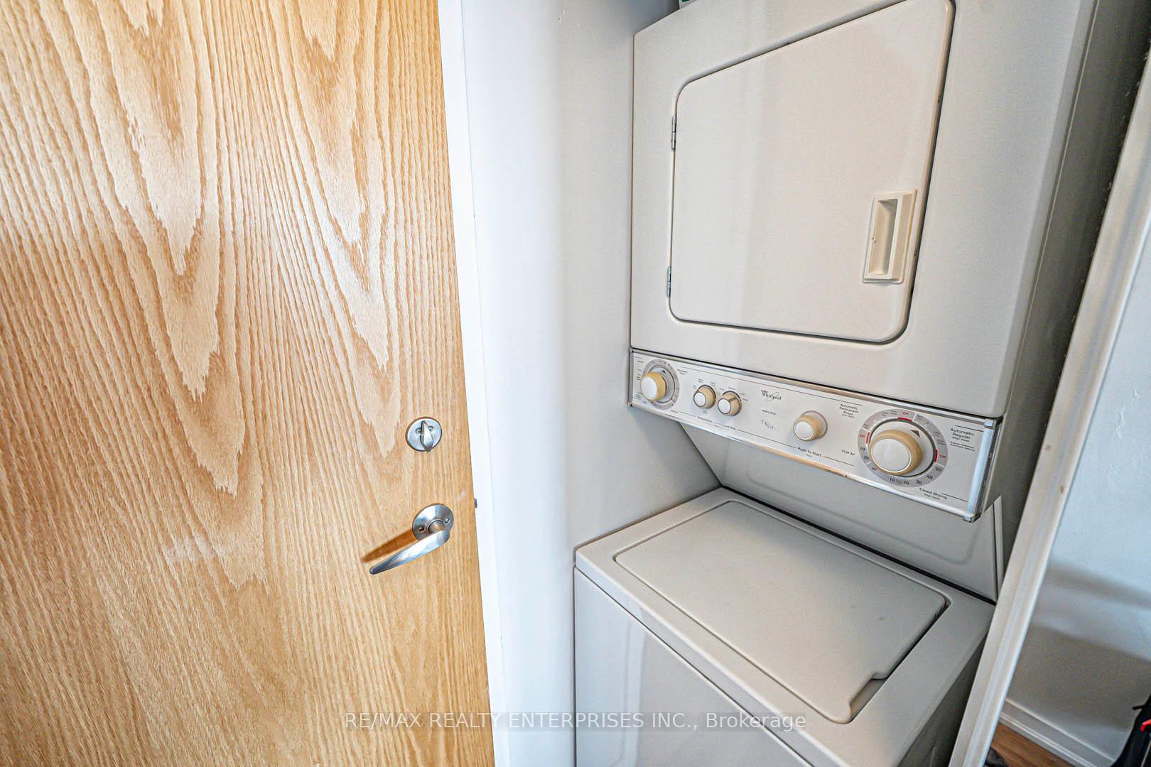 Photo 22 of Unit 1707, 38 Joe Shuster Way, Toronto, Niagara — HOMEH