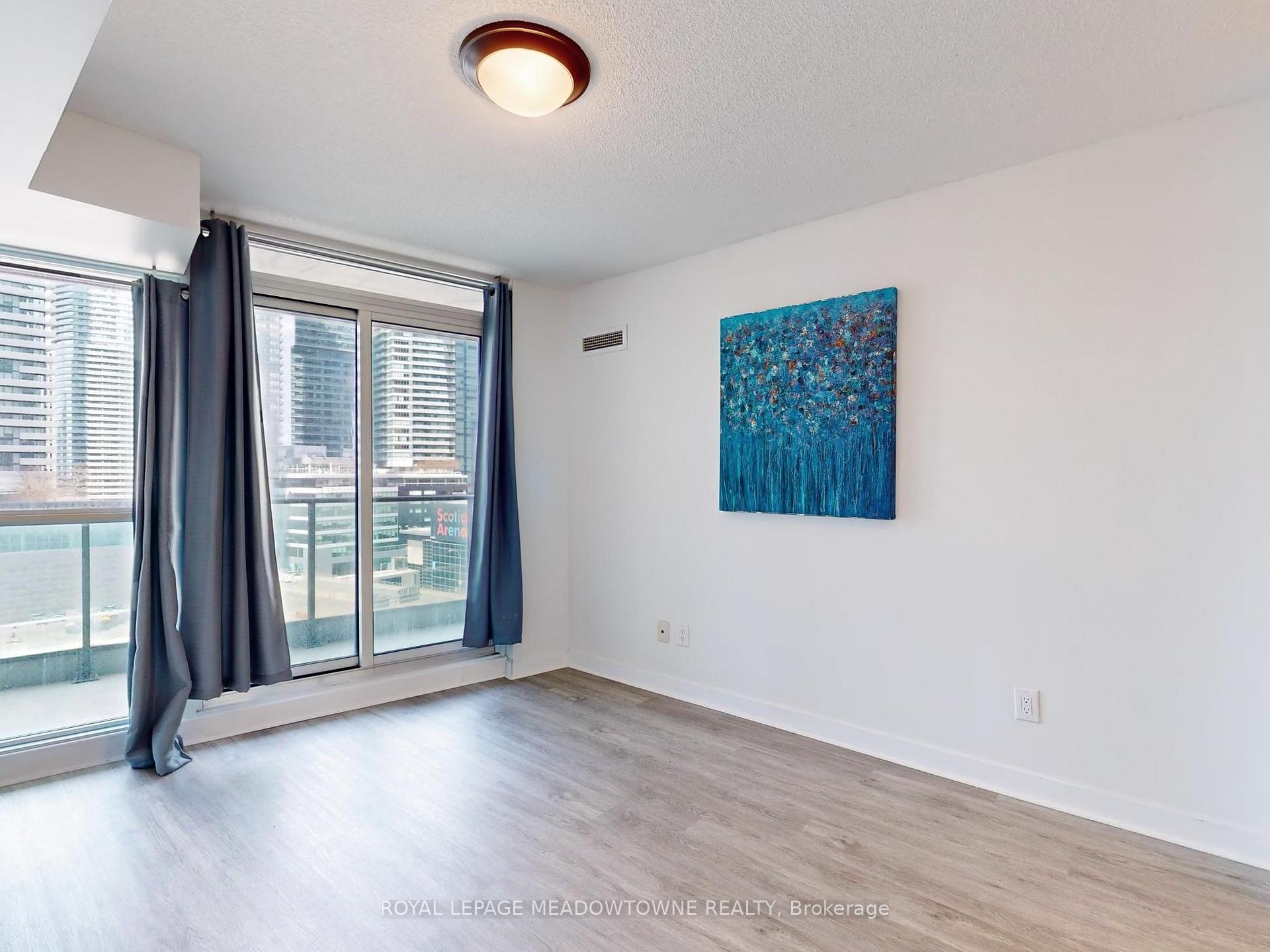 Photo 2 of Unit 1203, 33 Bay Street, Toronto, Waterfront Communities — HOMEH