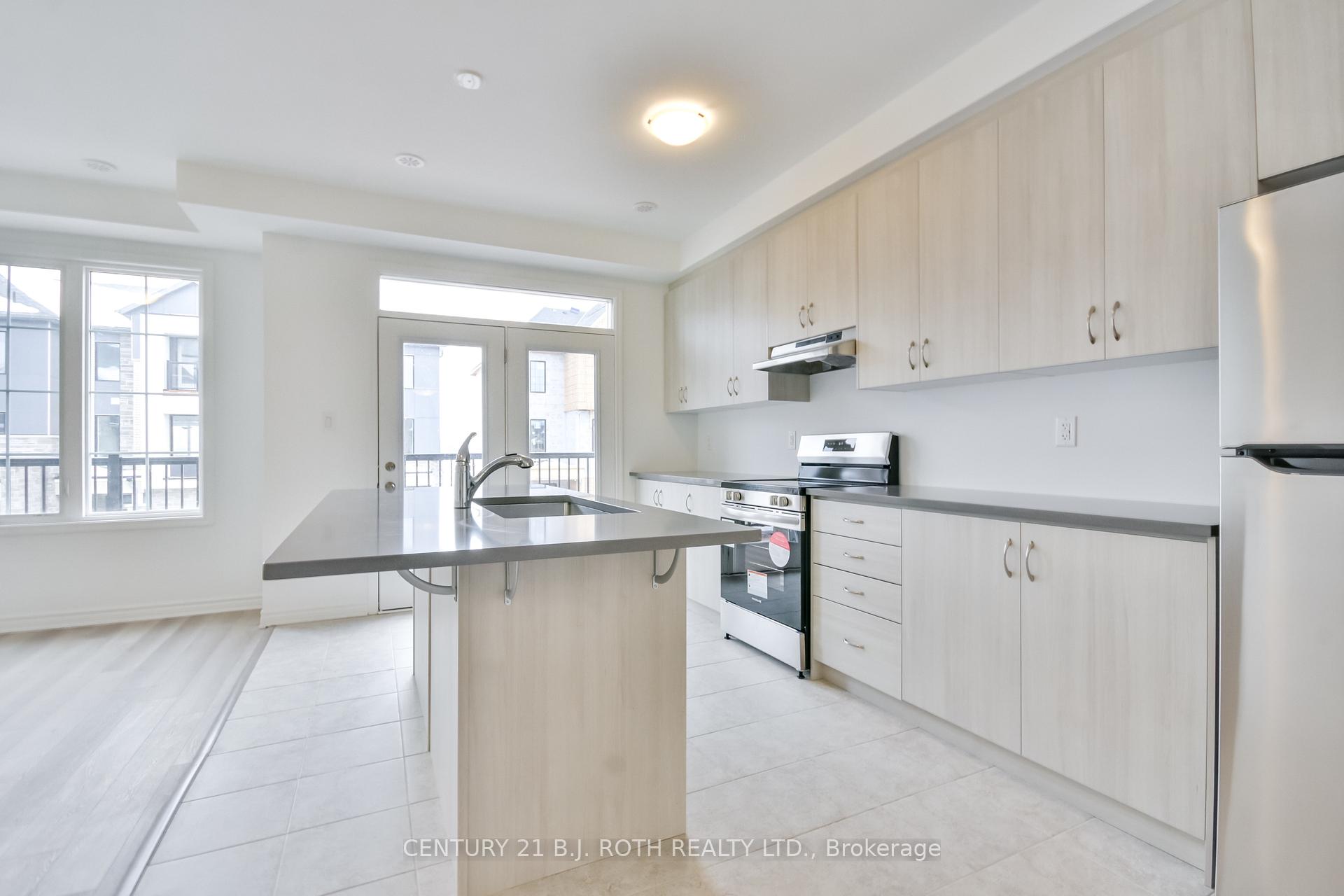 Photo 6 of 29 Pearen Lane, Barrie, Rural Barrie Southwest — HOMEH