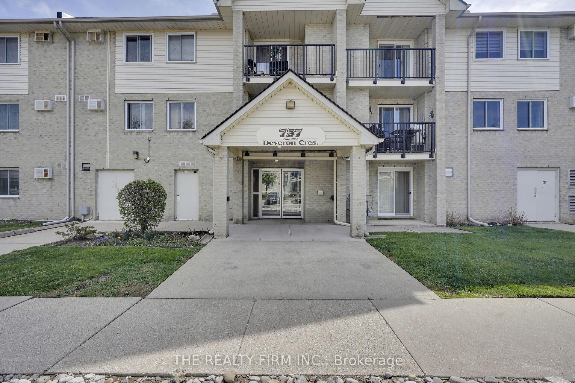 Front of Unit 117, 737 Deveron Crescent