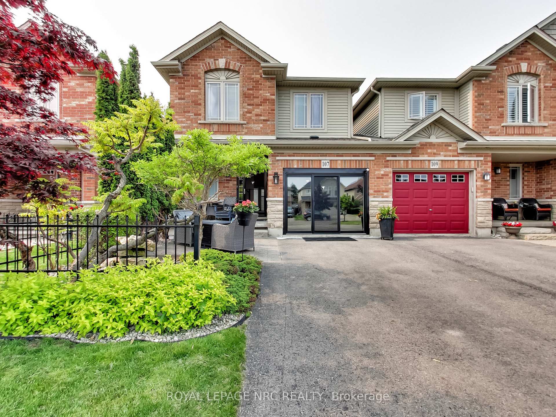 Photo 1 of 107 Sumner Crescent, Grimsby, Grimsby Beach — HOMEH