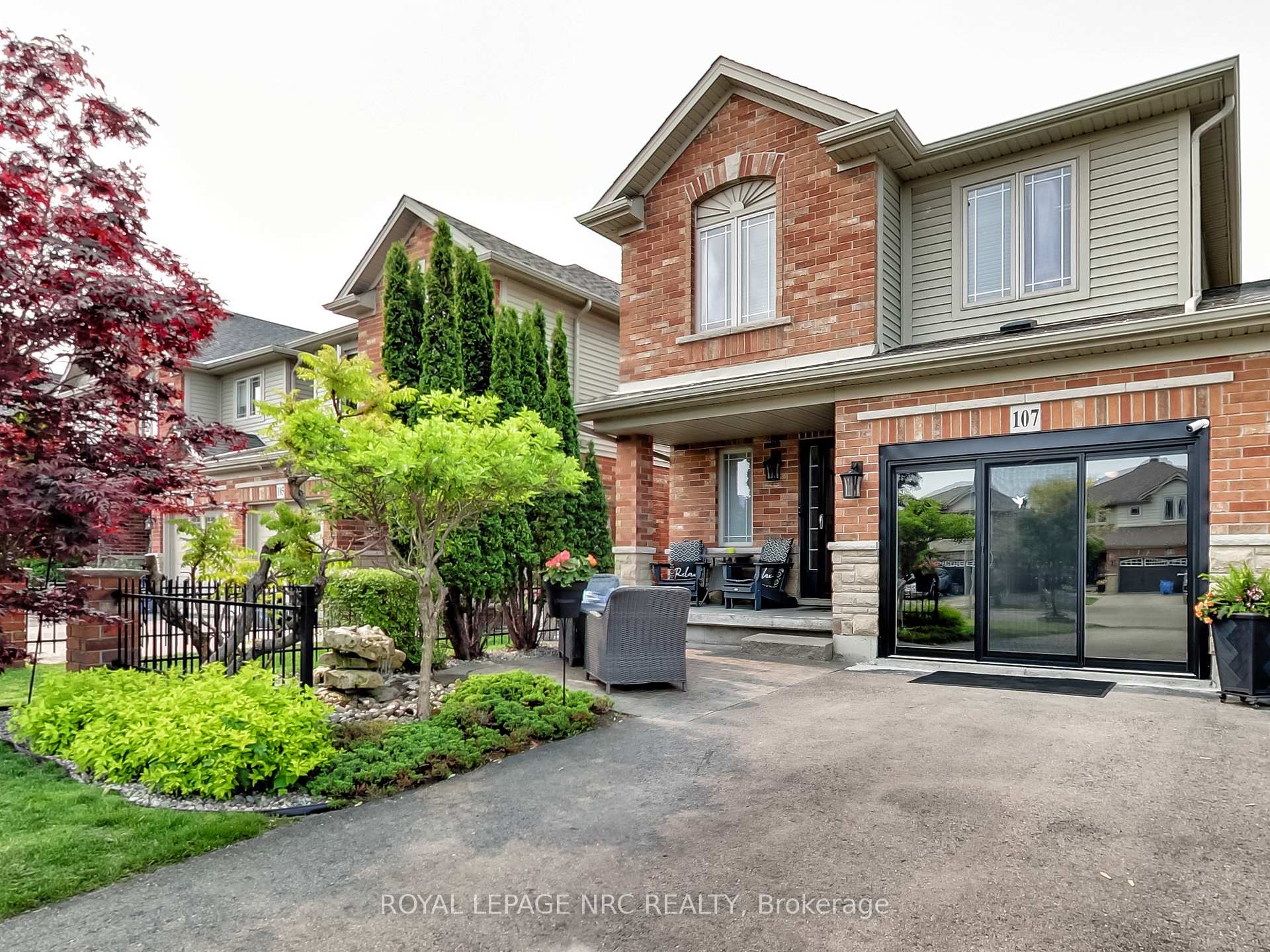 Photo 2 of 107 Sumner Crescent, Grimsby, Grimsby Beach — HOMEH