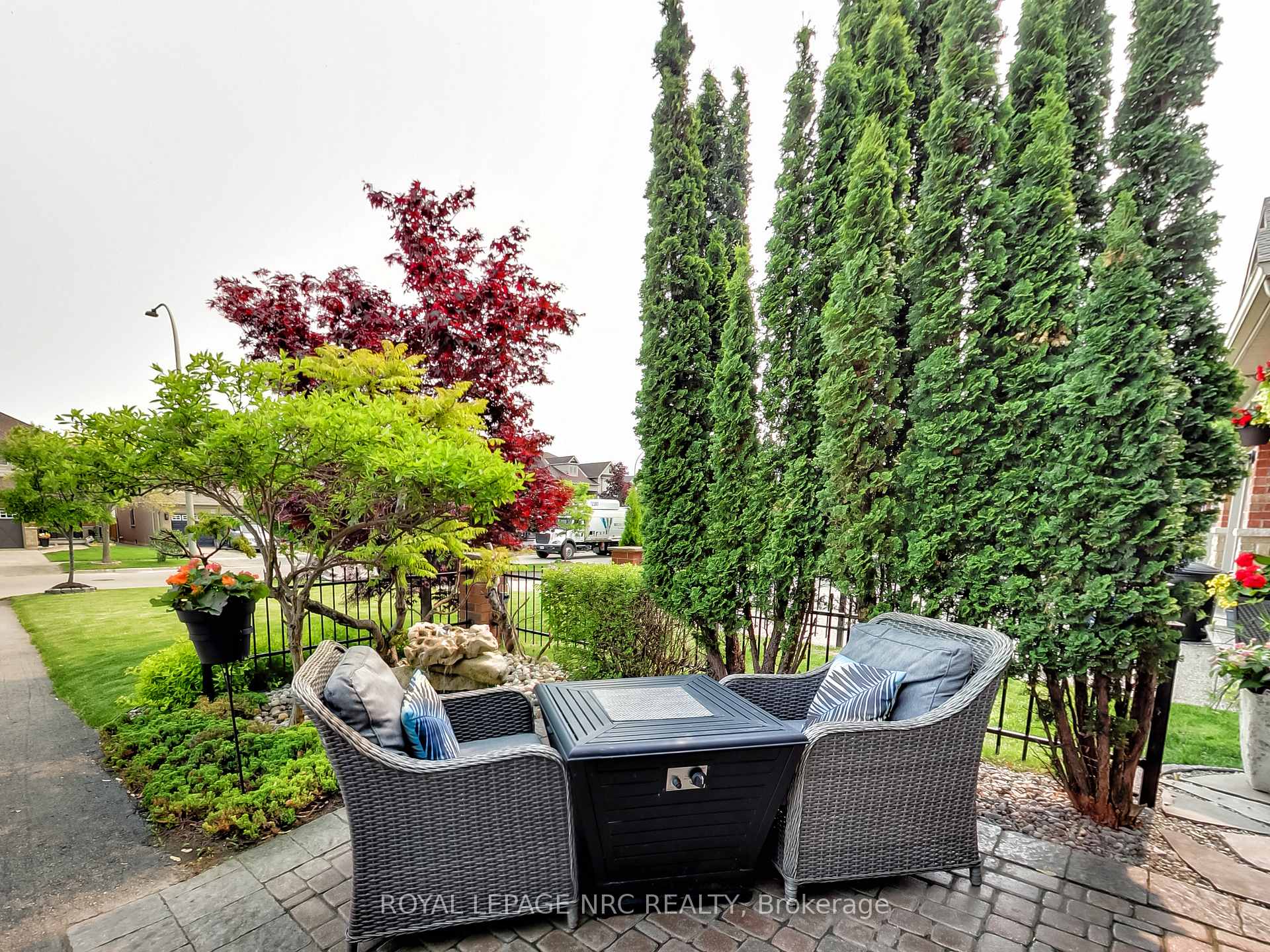 Photo 5 of 107 Sumner Crescent, Grimsby, Grimsby Beach — HOMEH