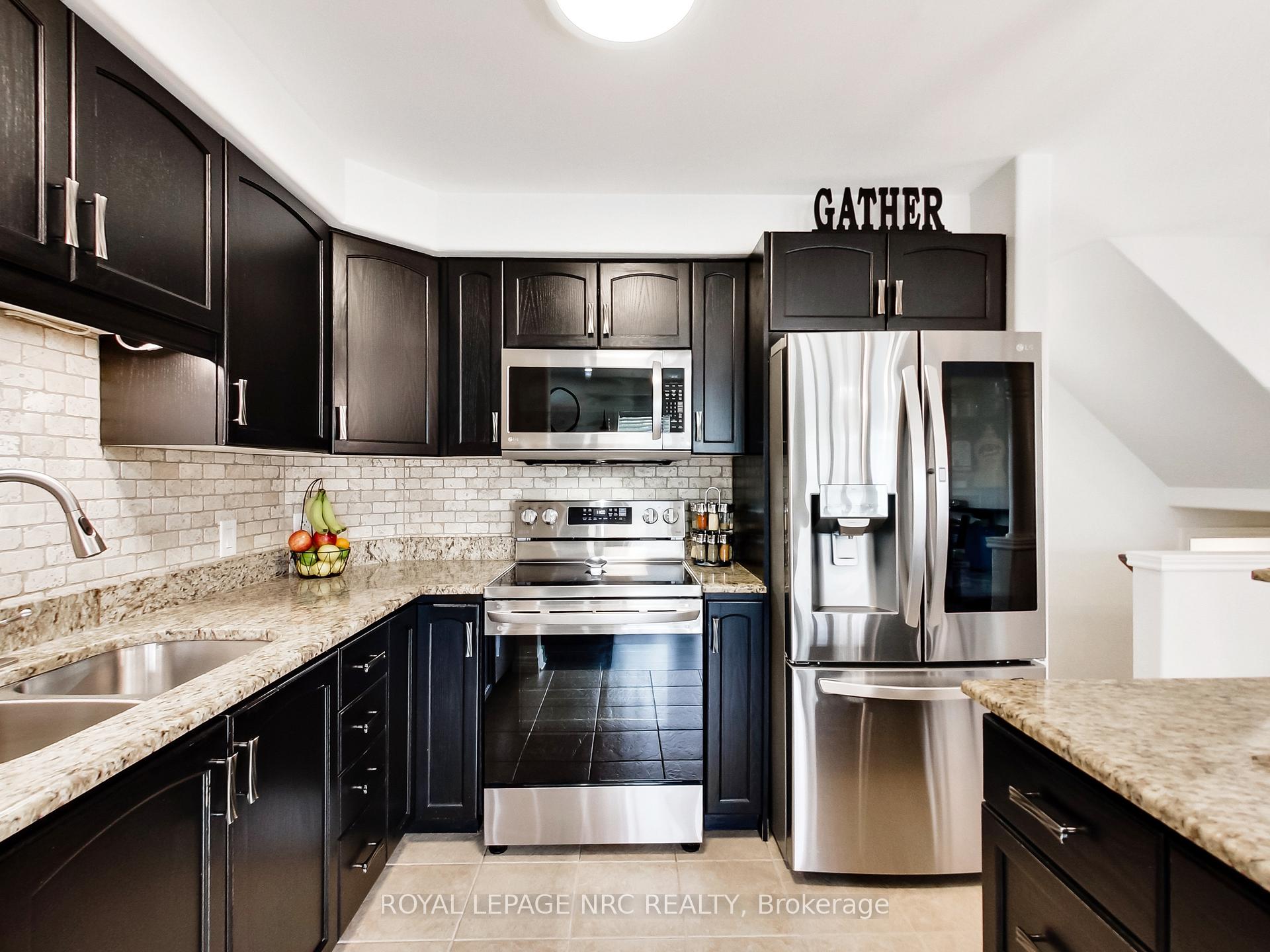 Photo 11 of 107 Sumner Crescent, Grimsby, Grimsby Beach — HOMEH
