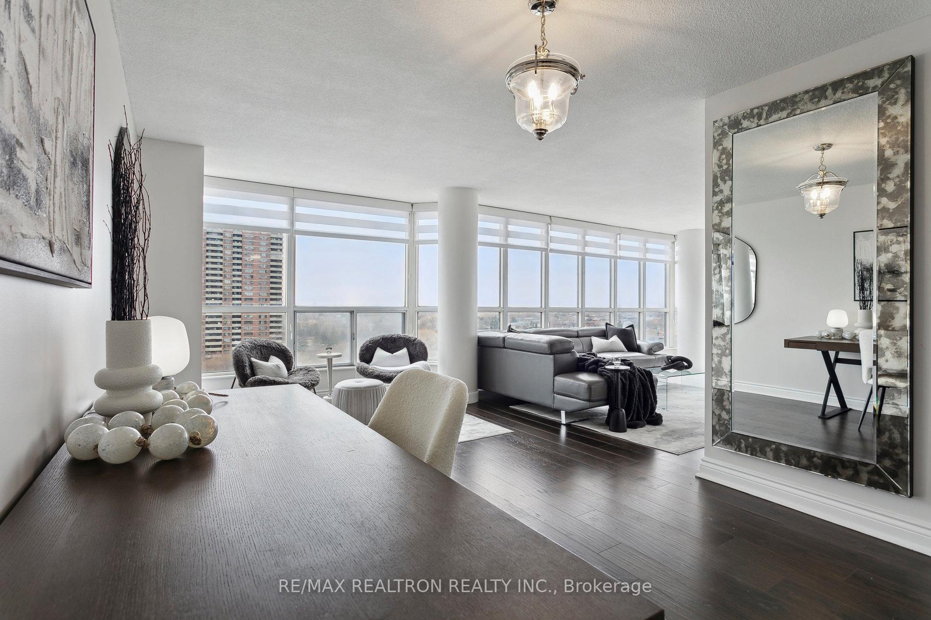 Photo 5 of Unit 1017, 5 Rowntree Road, Etobicoke, Mount Olive-Silverstone-Jamestown — HOMEH