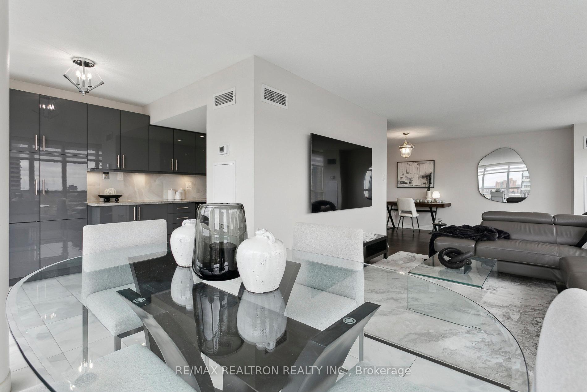 Photo 32 of Unit 1017, 5 Rowntree Road, Etobicoke, Mount Olive-Silverstone-Jamestown — HOMEH