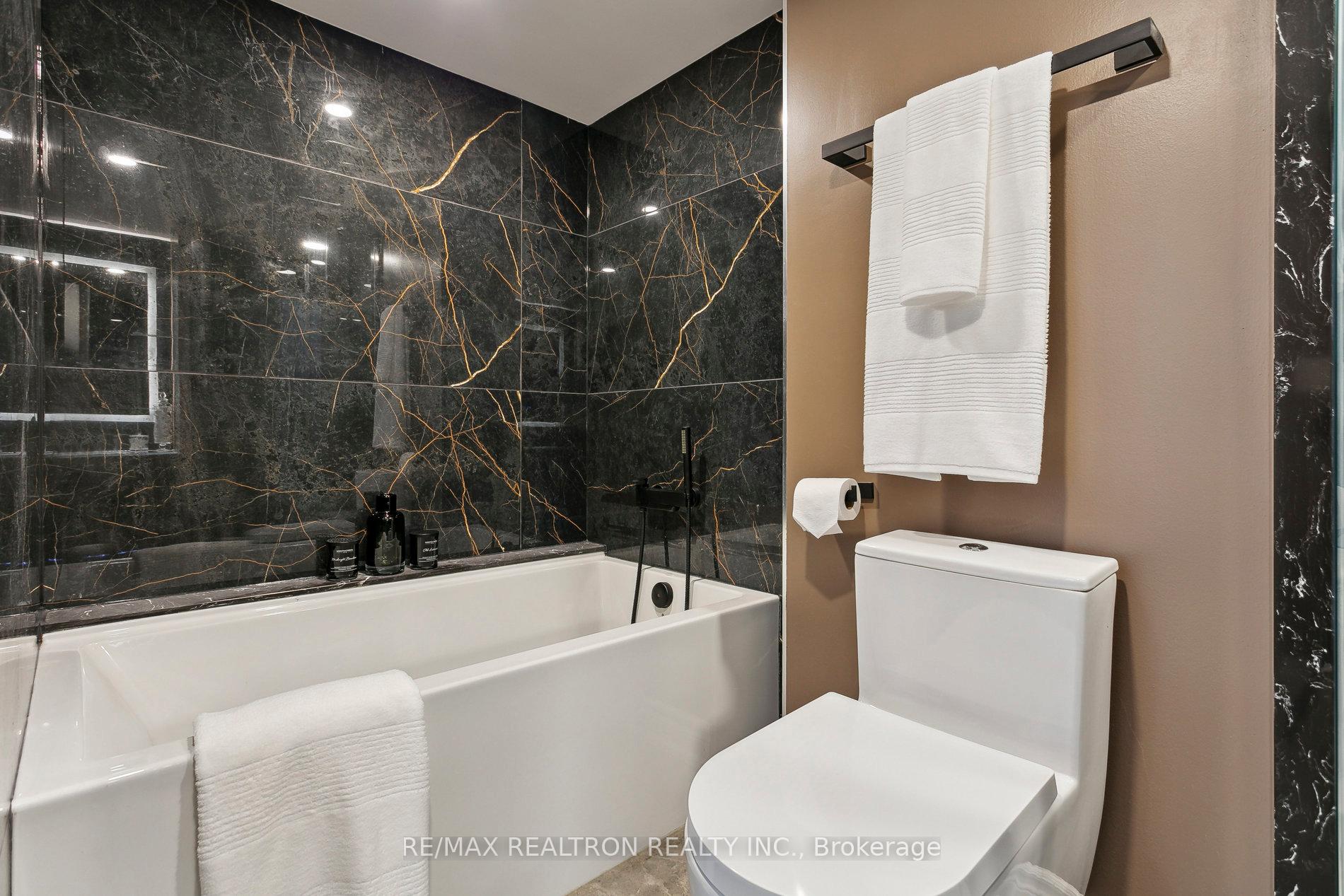 Photo 13 of Unit 1017, 5 Rowntree Road, Etobicoke, Mount Olive-Silverstone-Jamestown — HOMEH