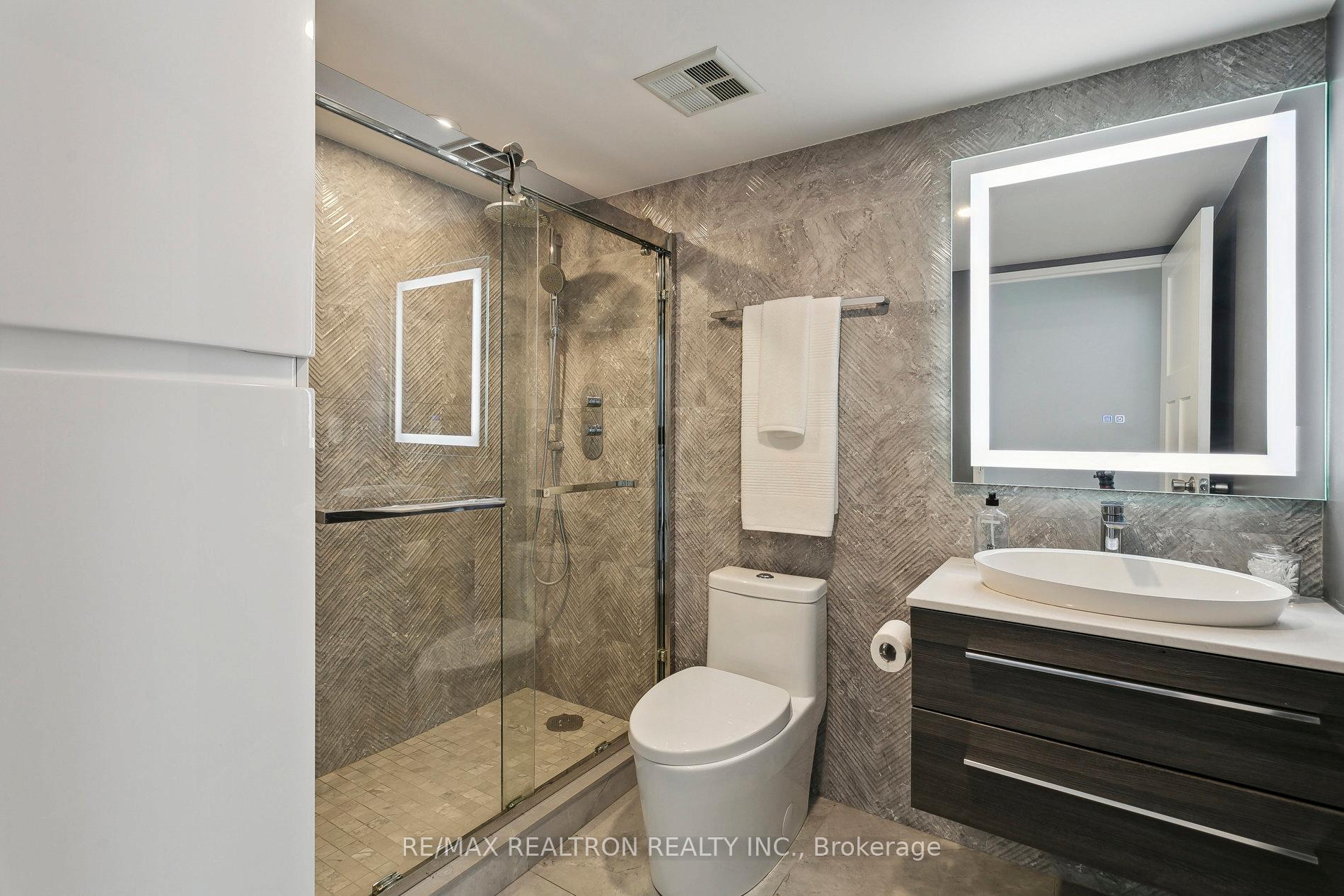 Photo 29 of Unit 1017, 5 Rowntree Road, Etobicoke, Mount Olive-Silverstone-Jamestown — HOMEH