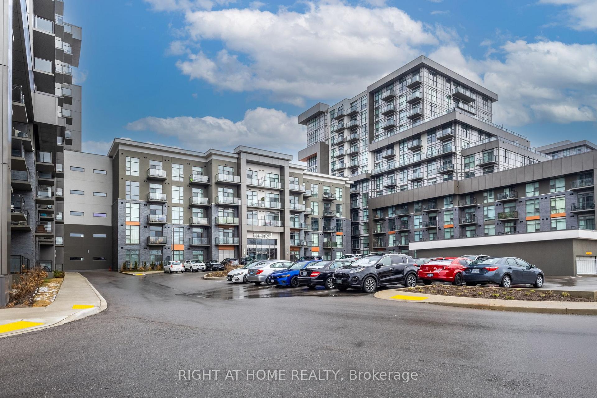 Photo 6 of Unit 331, 450 Dundas Street E, Hamilton, Waterdown — HOMEH