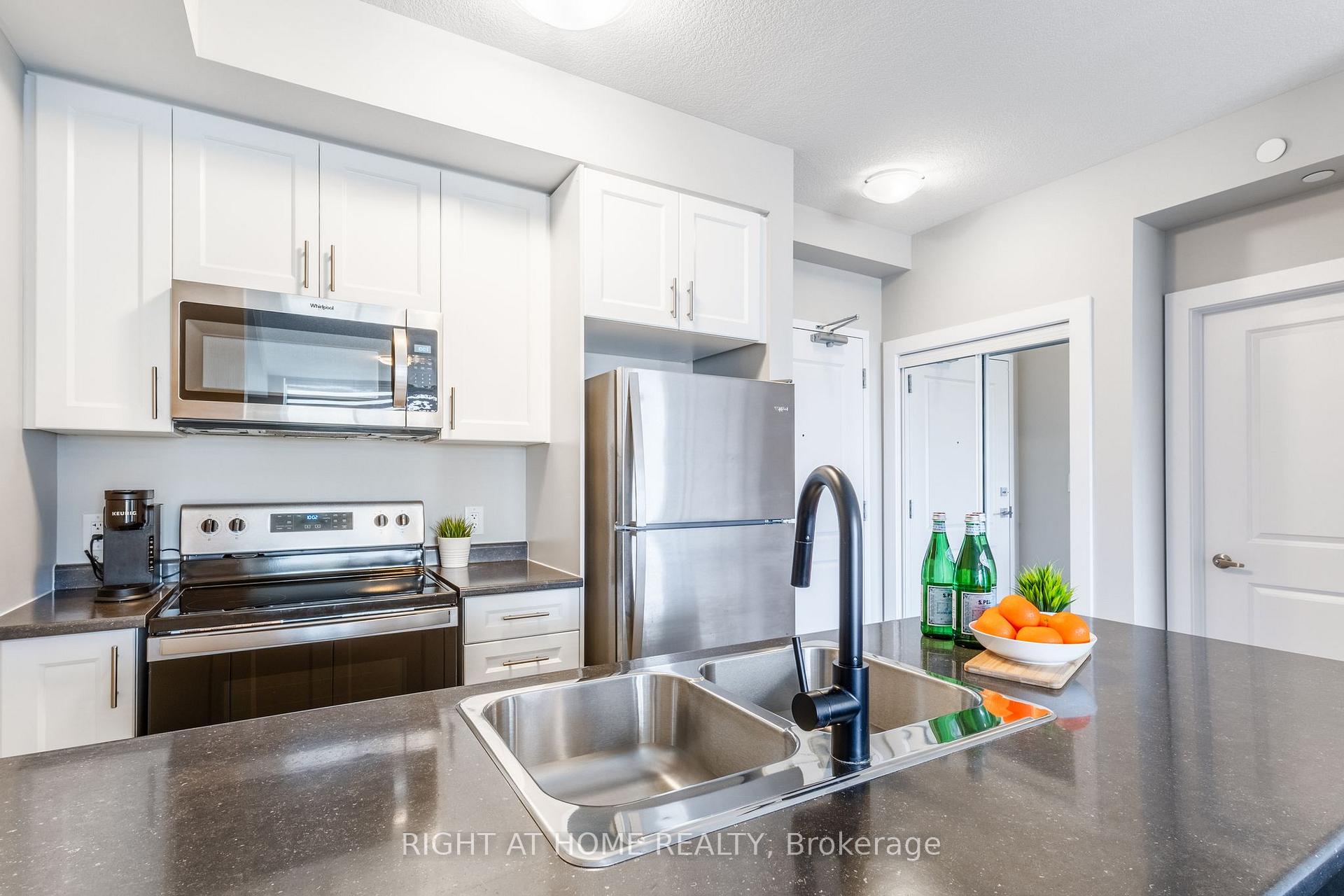 Photo 10 of Unit 331, 450 Dundas Street E, Hamilton, Waterdown — HOMEH