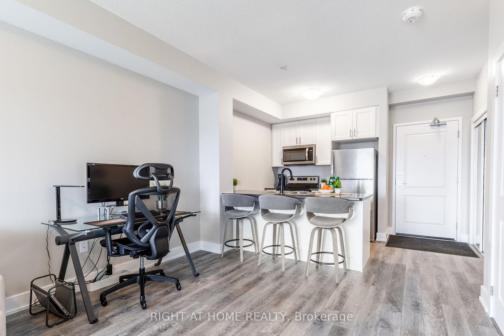 Photo 11 of Unit 331, 450 Dundas Street E, Hamilton, Waterdown — HOMEH