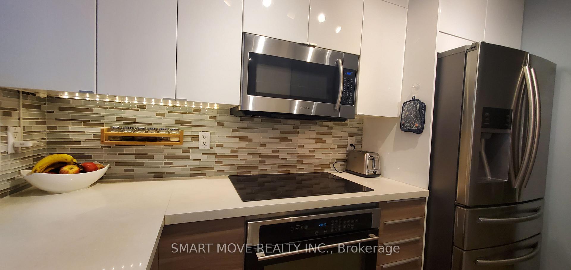 Photo 7 of Unit TH 25, 21 Replin Road, Toronto, Englemount-Lawrence — HOMEH