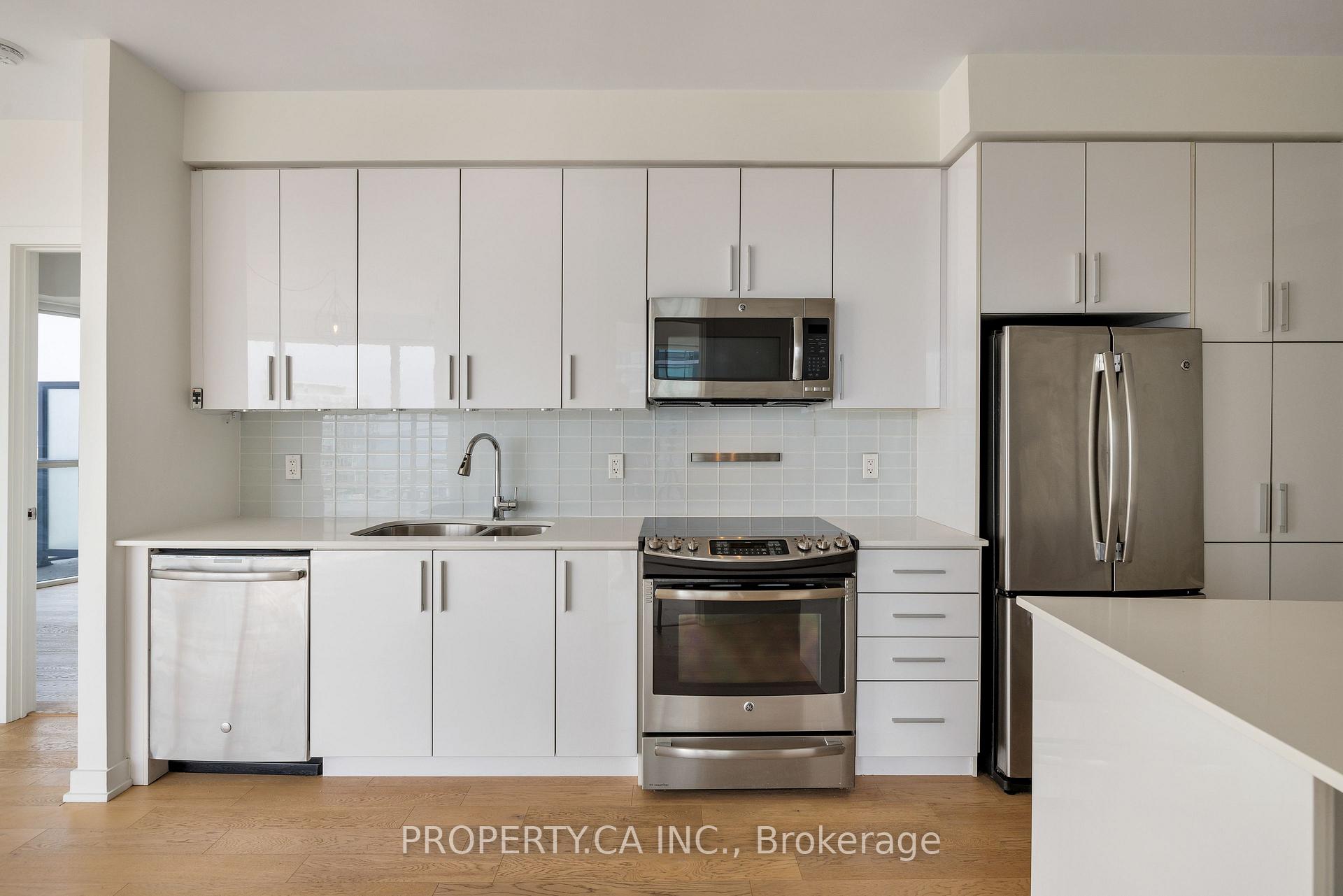 Photo 4 of Unit 2112, 20 Bruyeres Mews, Toronto, Niagara — HOMEH