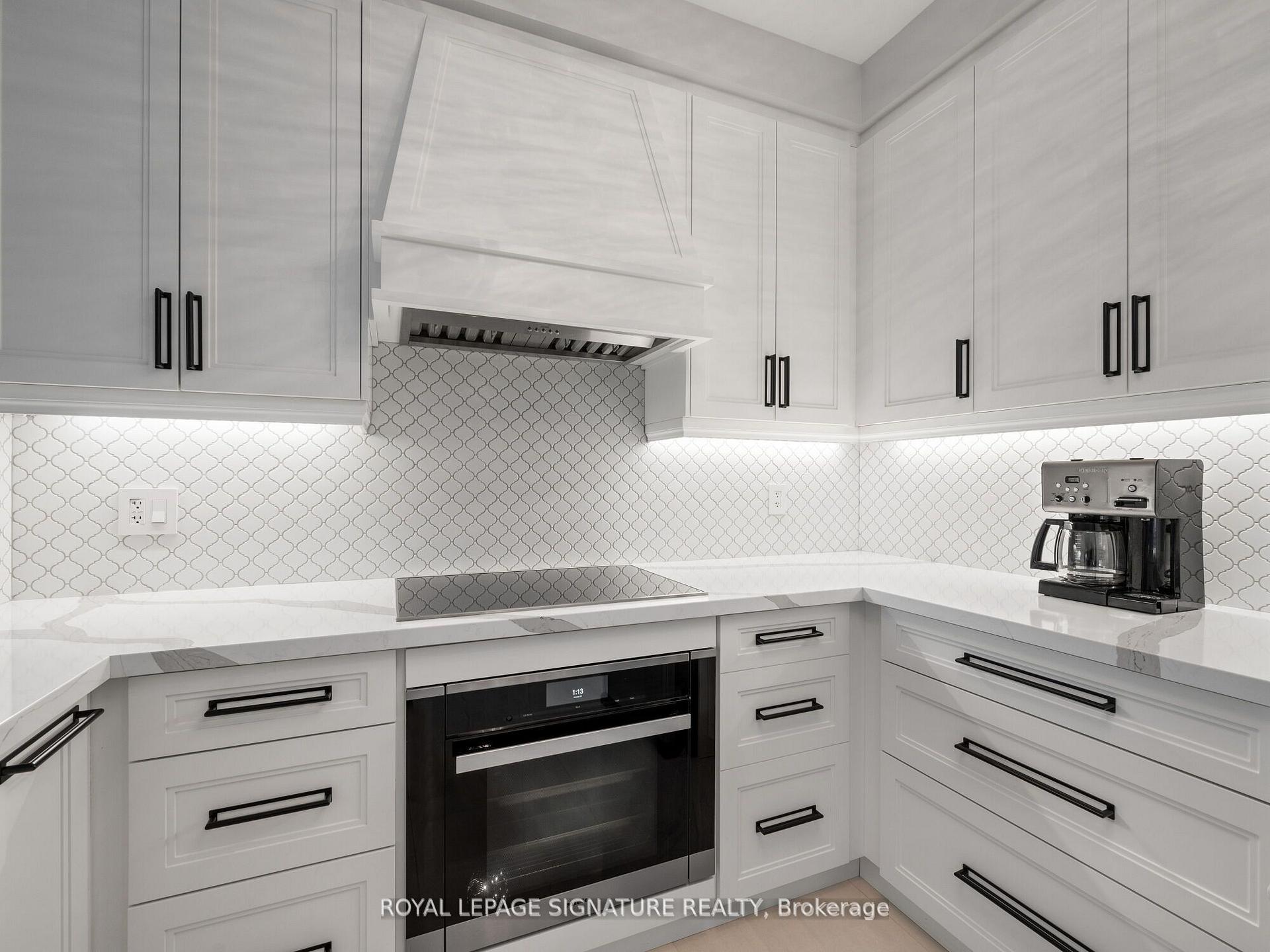 Photo 11 of Unit 610, 9245 Jane Street W, Vaughan, Maple — HOMEH