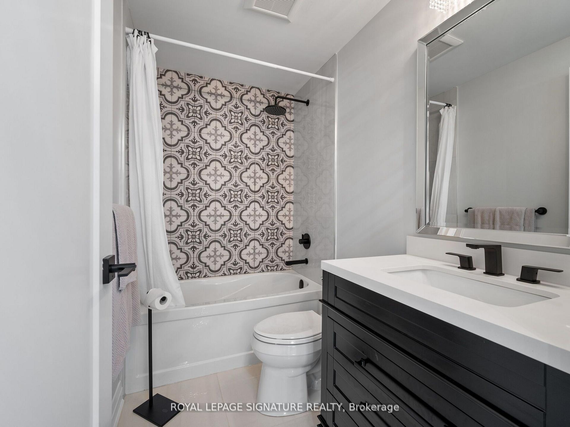 Photo 27 of Unit 610, 9245 Jane Street W, Vaughan, Maple — HOMEH
