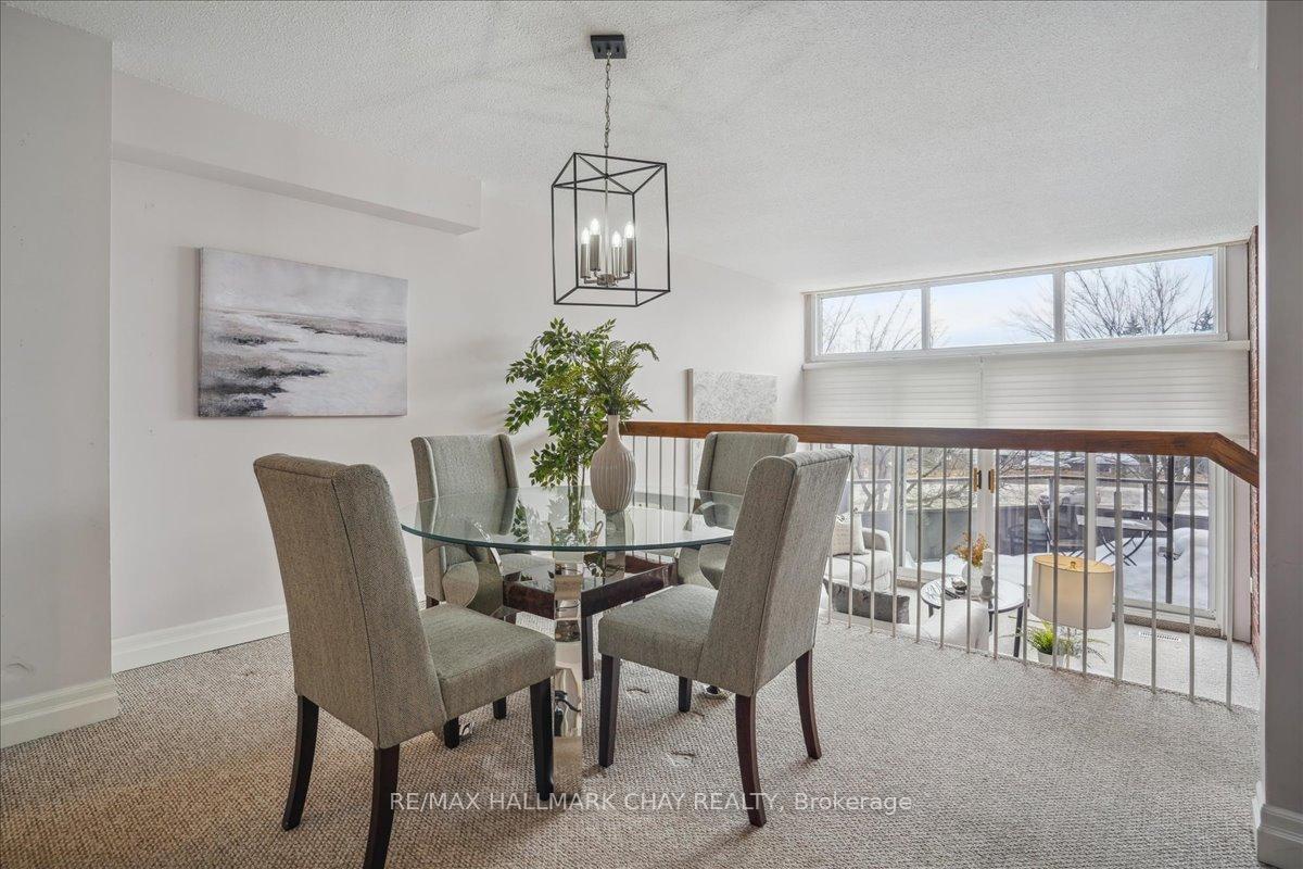 Photo 10 of 195 Collier Street, Barrie, City Centre — HOMEH