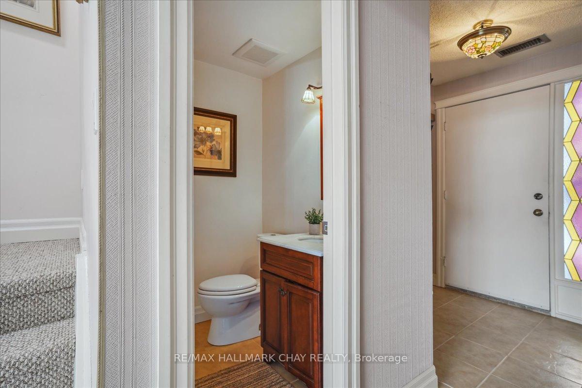 Photo 11 of 195 Collier Street, Barrie, City Centre — HOMEH