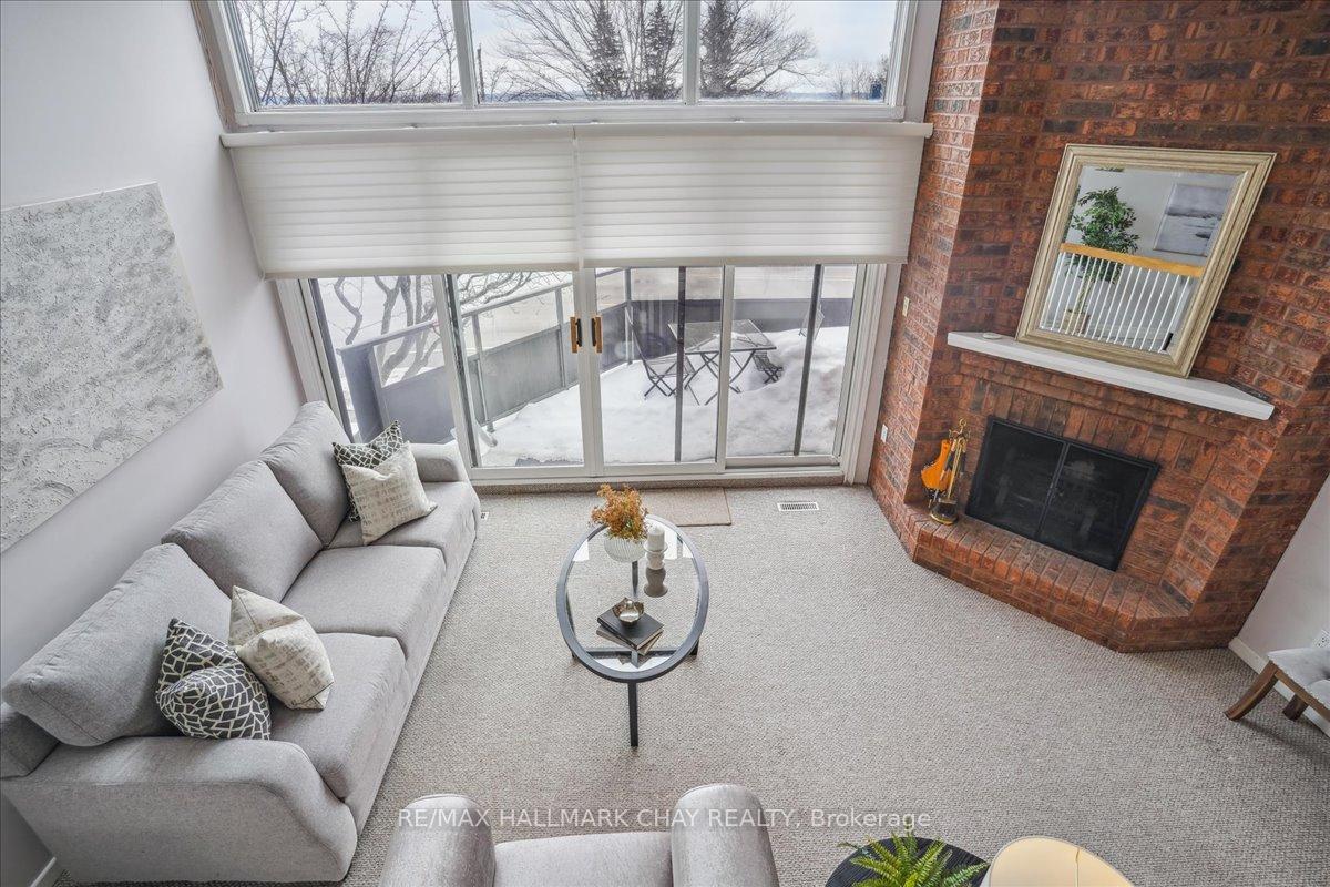 Photo 8 of 195 Collier Street, Barrie, City Centre — HOMEH