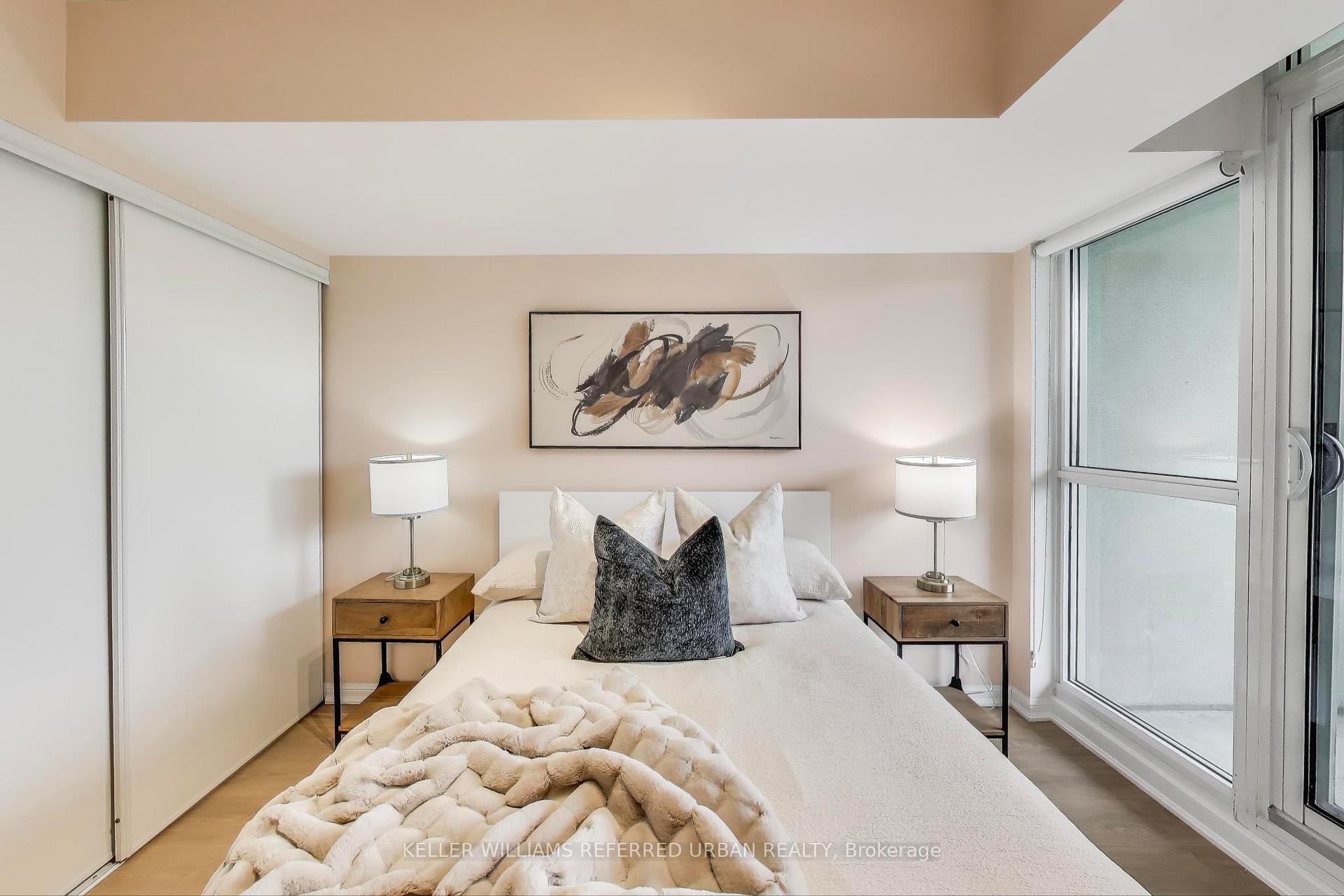 Photo 8 of Unit 826, 35 Bastion Street, Toronto, Niagara — HOMEH