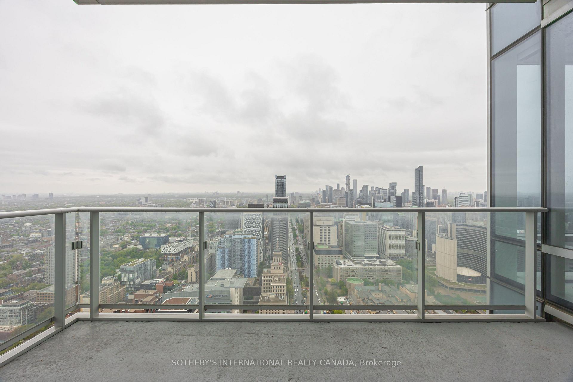 Photo 11 of Unit 5503, 180 University Avenue, Toronto, University — HOMEH
