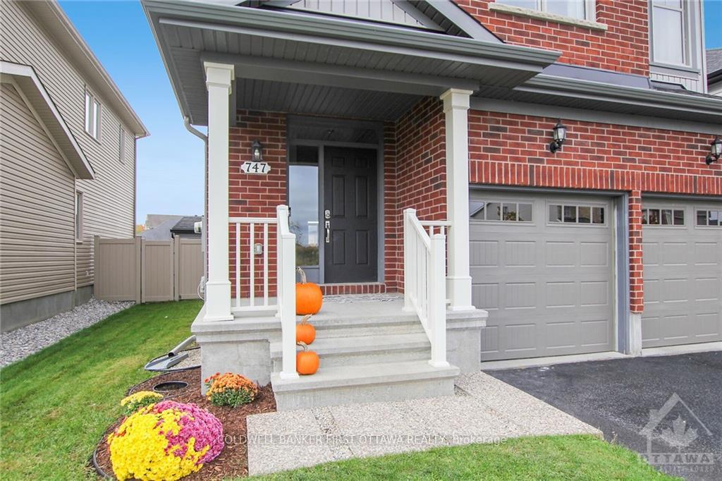 Photo 2 of 747 Boothfield Street, Ottawa, Riverside South — HOMEH