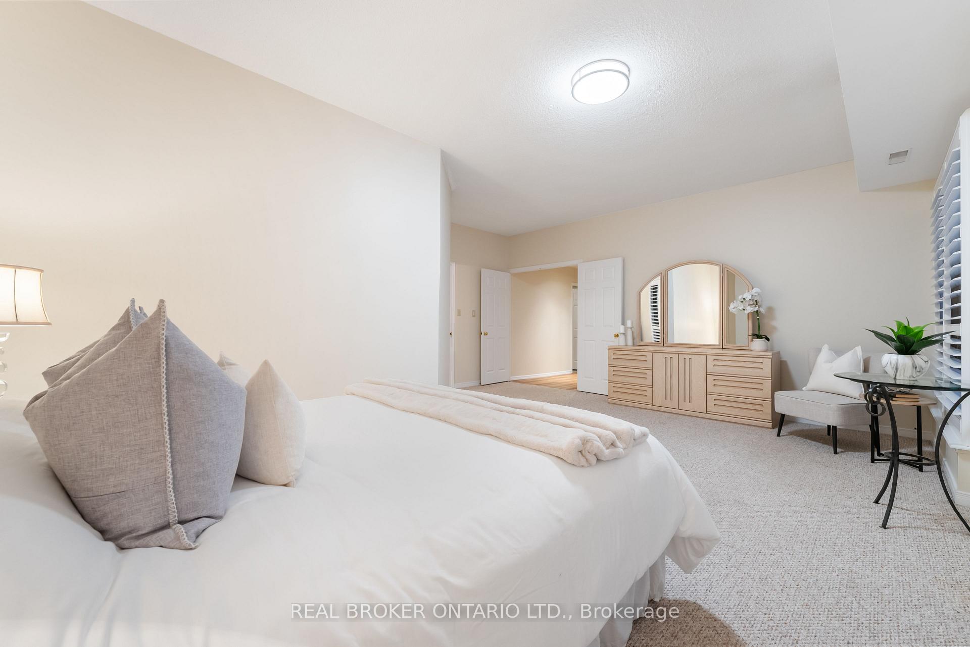 Photo 19 of Unit PH #7, 3267 King Street E, Kitchener — HOMEH