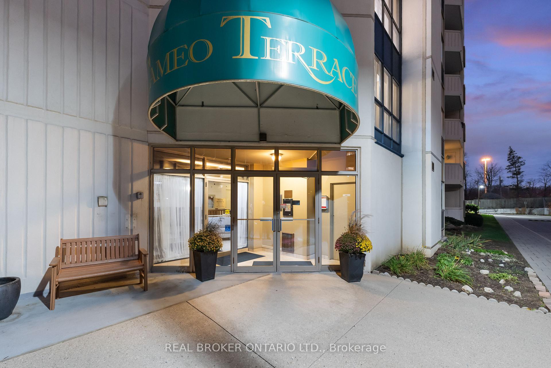 Photo 29 of Unit PH #7, 3267 King Street E, Kitchener — HOMEH