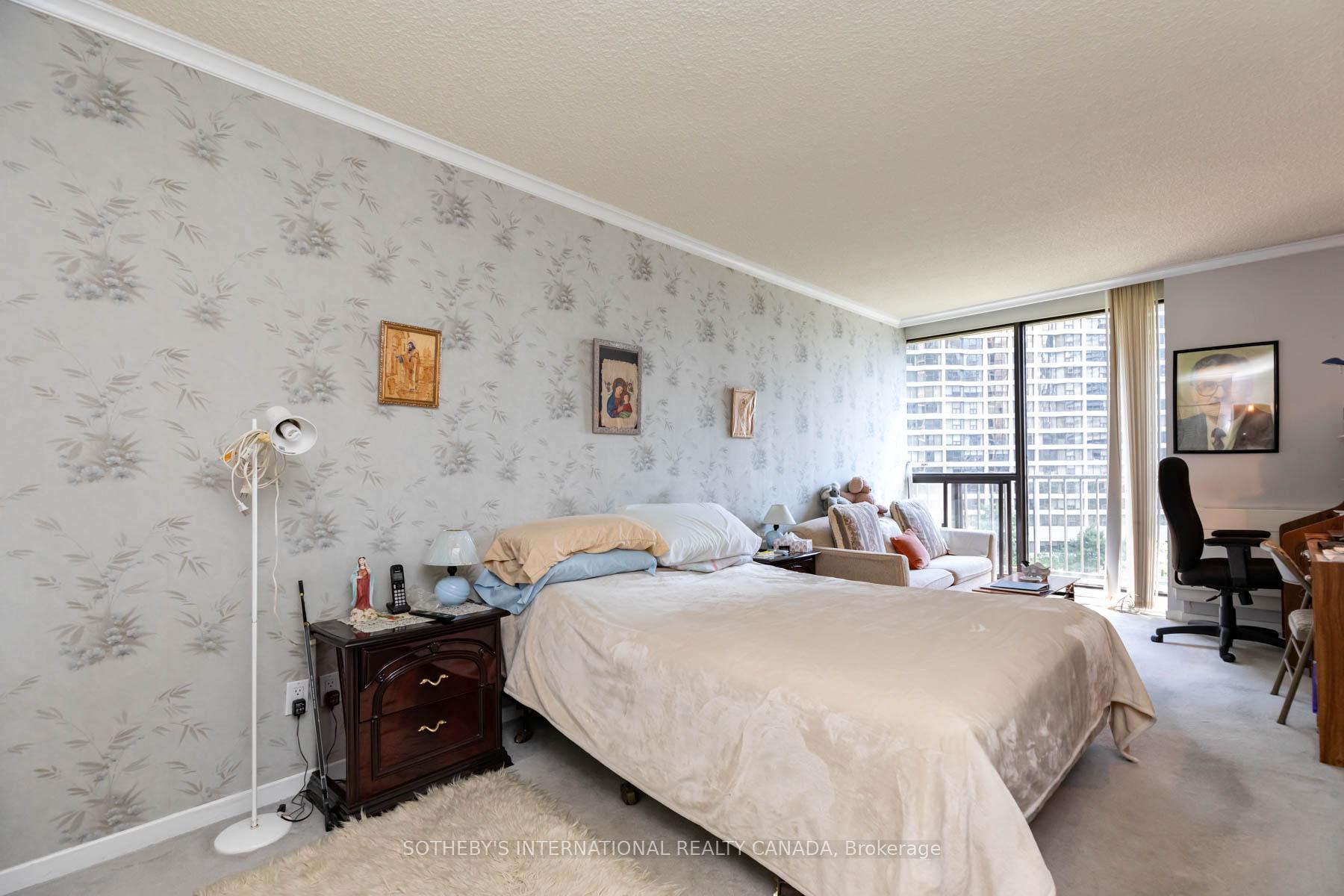 Photo 5 of Unit 1429, 33 Harbour Square, Toronto, Waterfront Communities — HOMEH