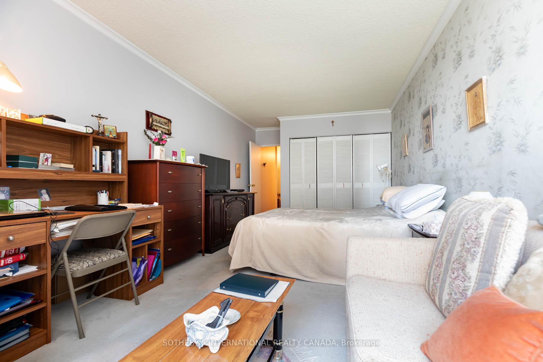 Photo 14 of Unit 1429, 33 Harbour Square, Toronto, Waterfront Communities — HOMEH