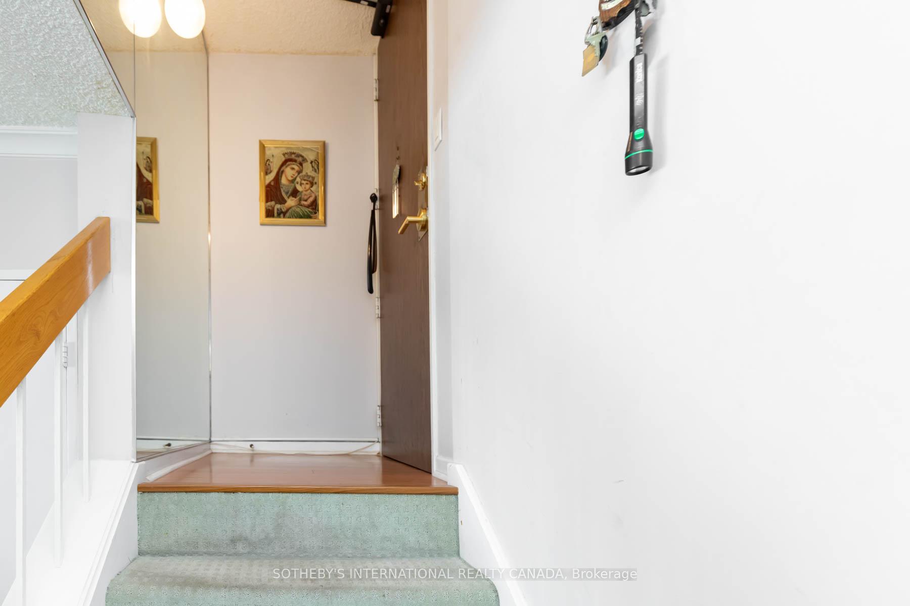 Photo 11 of Unit 1429, 33 Harbour Square, Toronto, Waterfront Communities — HOMEH
