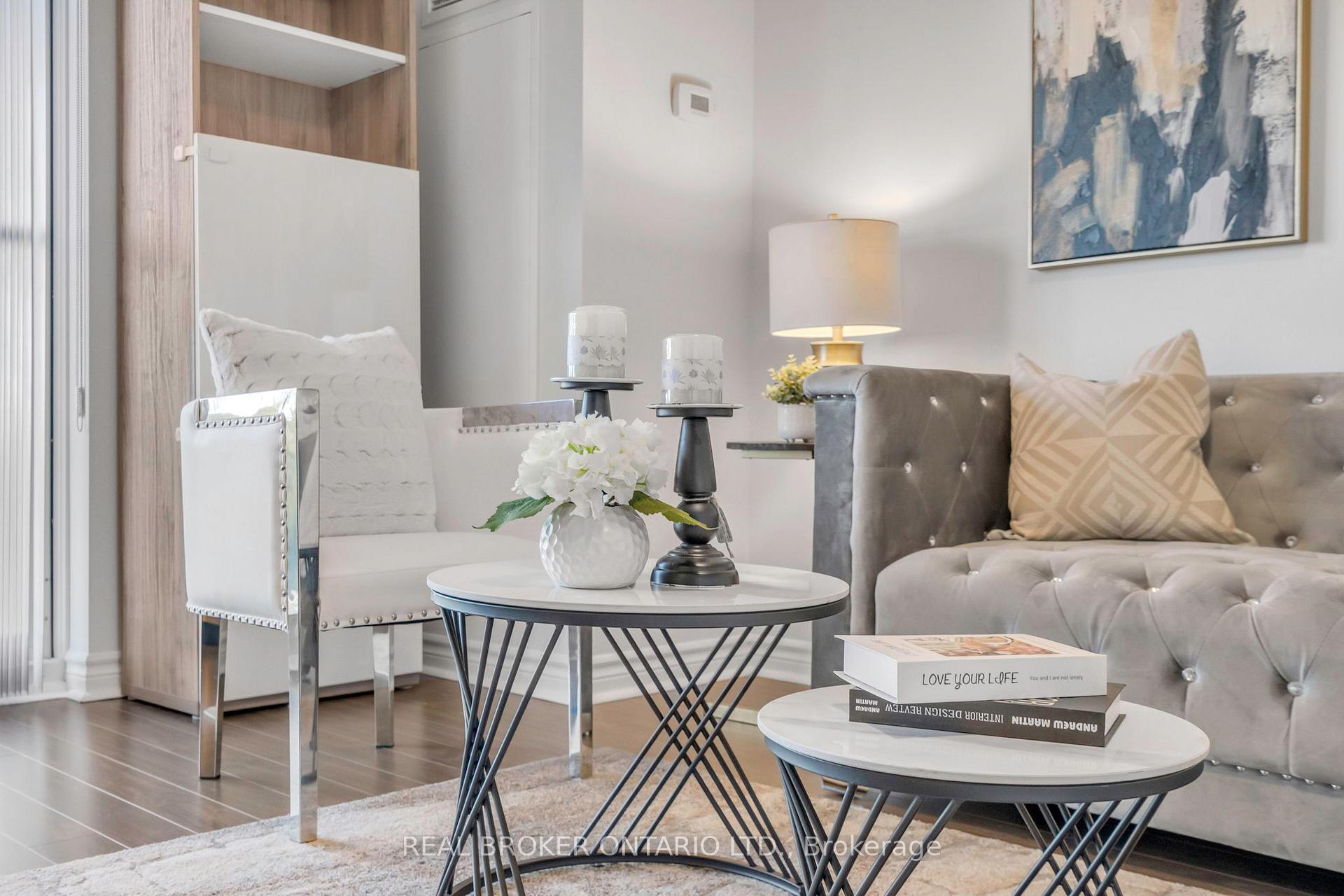 Photo 6 of Unit 604, 35 Saranac Boulevard, Toronto, Englemount-Lawrence — HOMEH