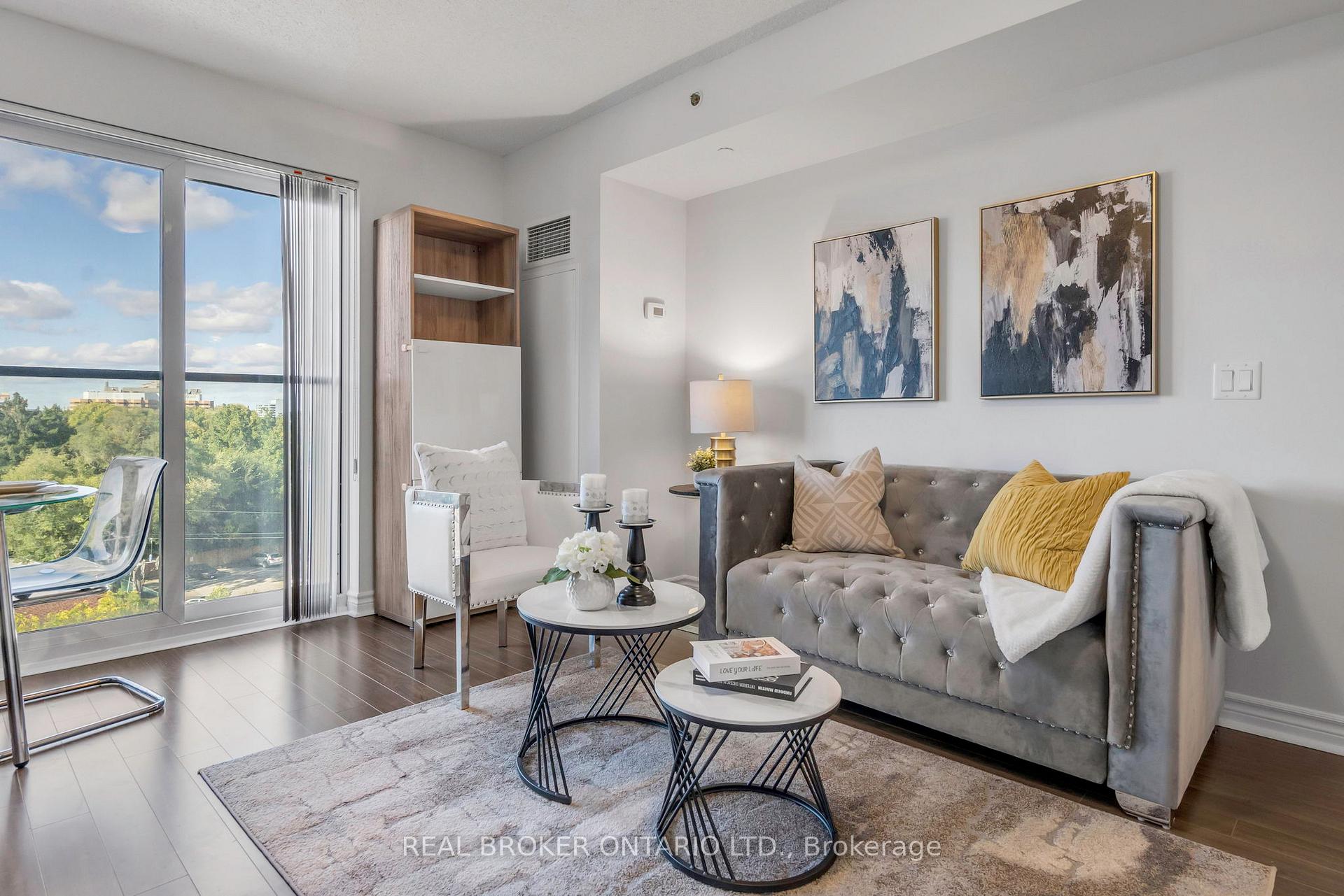Photo 7 of Unit 604, 35 Saranac Boulevard, Toronto, Englemount-Lawrence — HOMEH