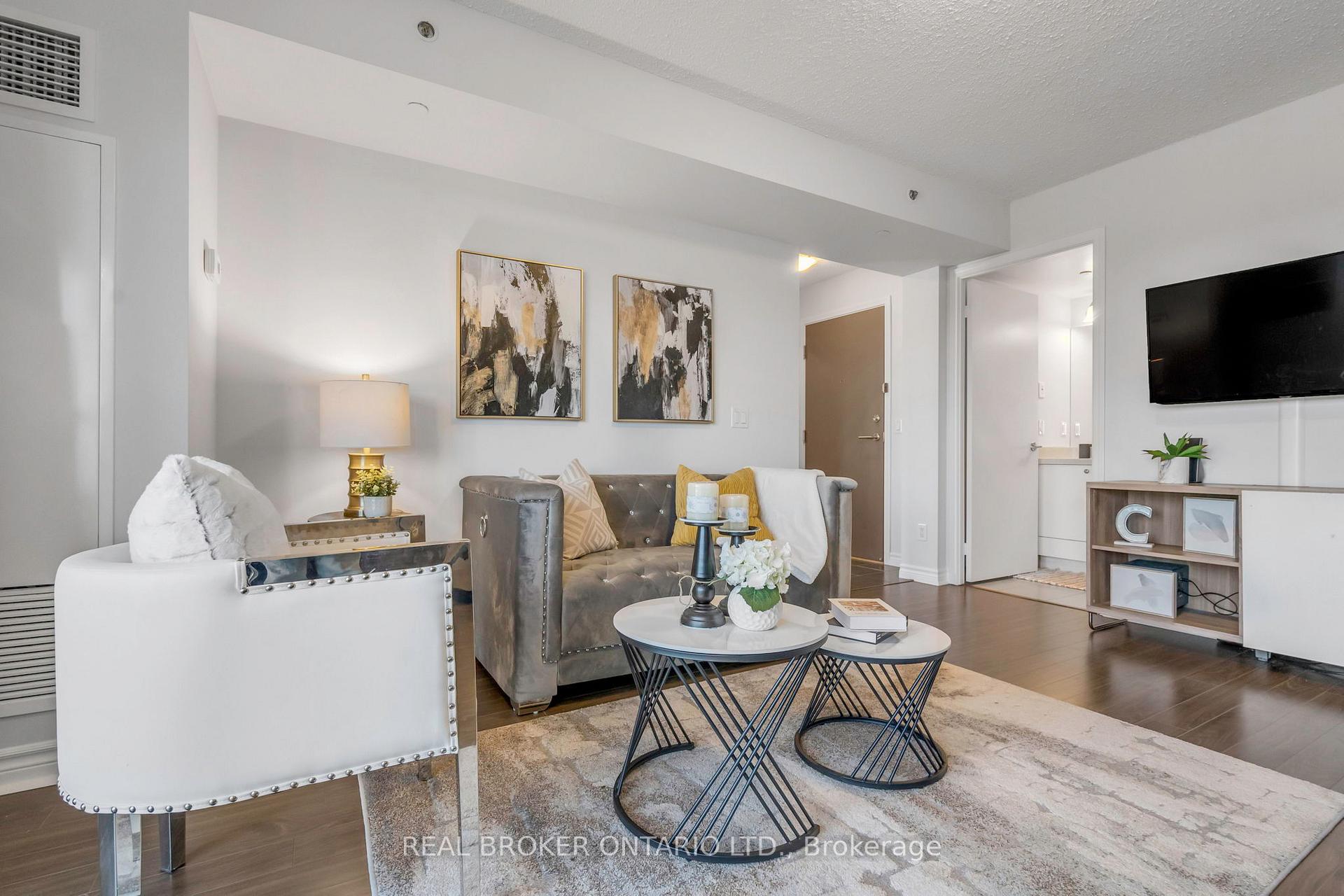 Photo 10 of Unit 604, 35 Saranac Boulevard, Toronto, Englemount-Lawrence — HOMEH