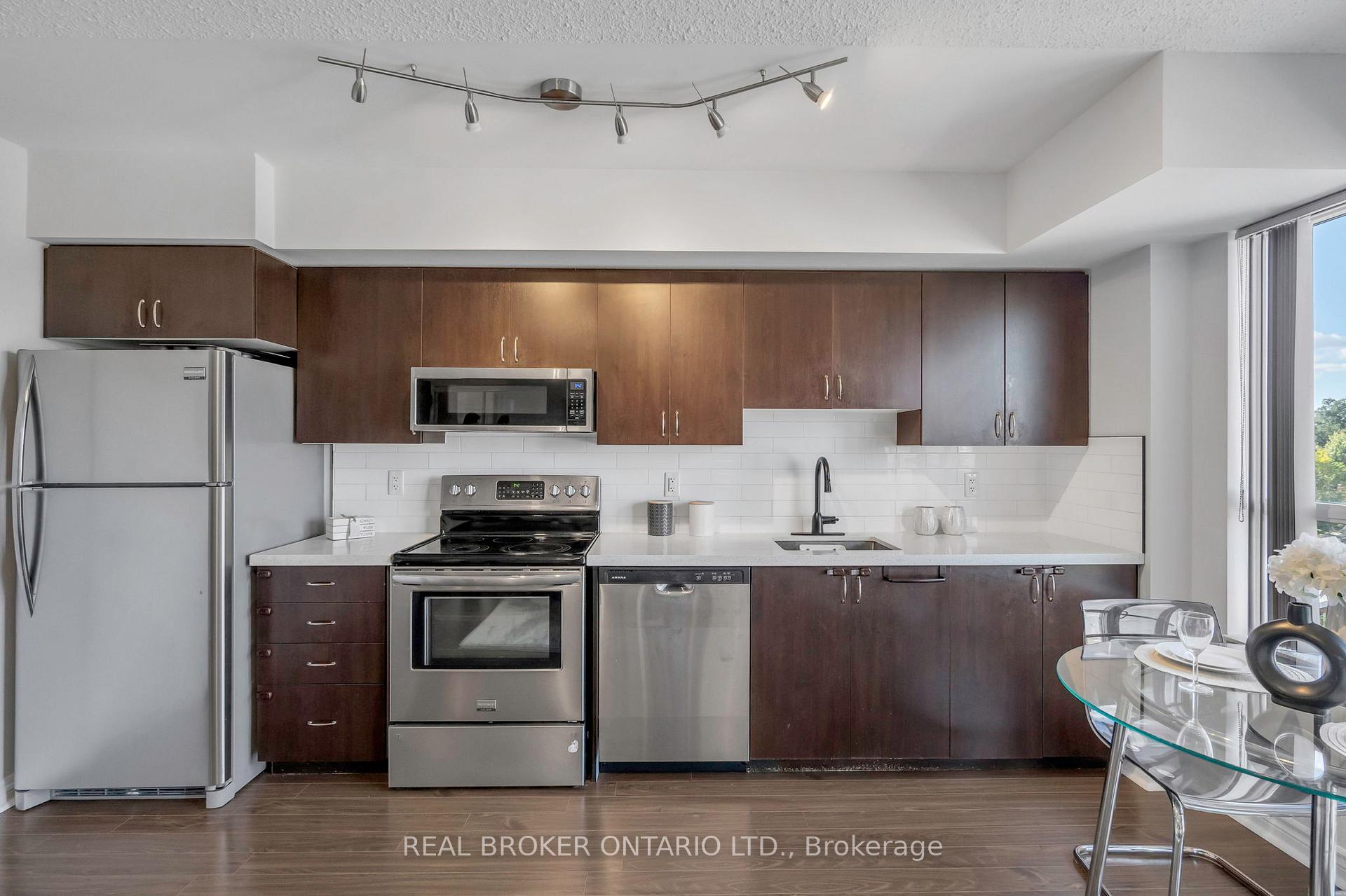 Photo 23 of Unit 604, 35 Saranac Boulevard, Toronto, Englemount-Lawrence — HOMEH