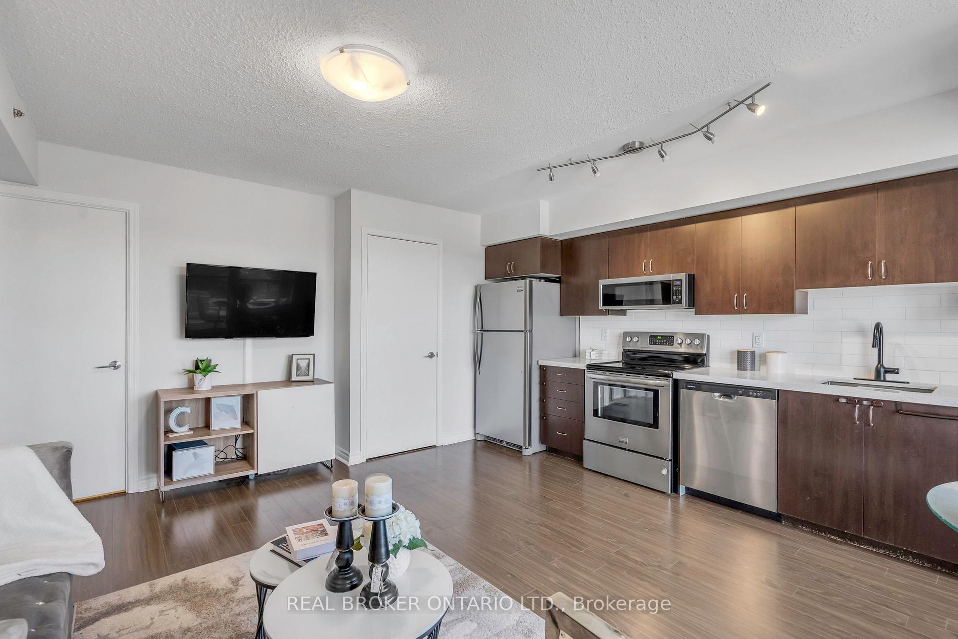 Photo 14 of Unit 604, 35 Saranac Boulevard, Toronto, Englemount-Lawrence — HOMEH