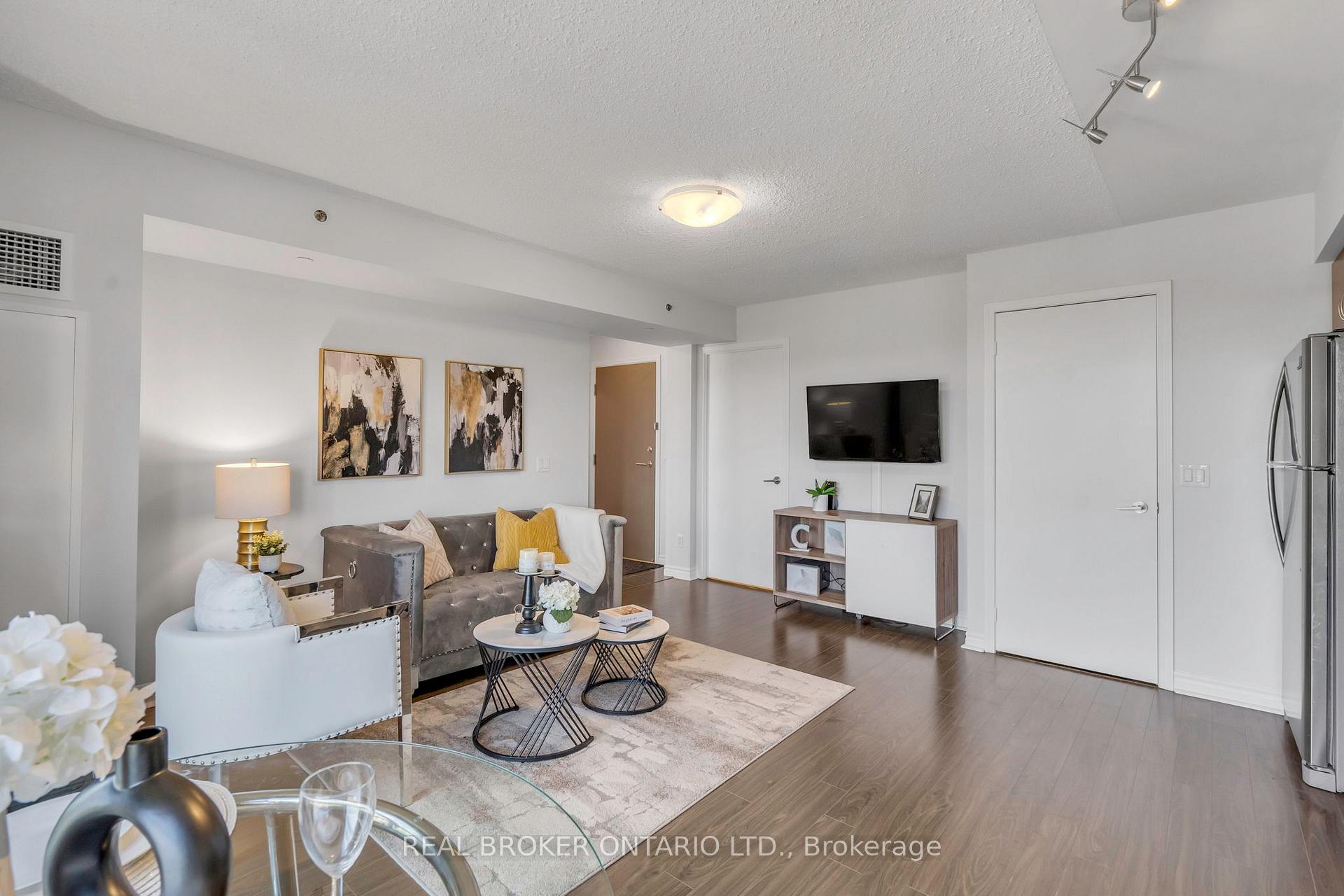 Photo 15 of Unit 604, 35 Saranac Boulevard, Toronto, Englemount-Lawrence — HOMEH