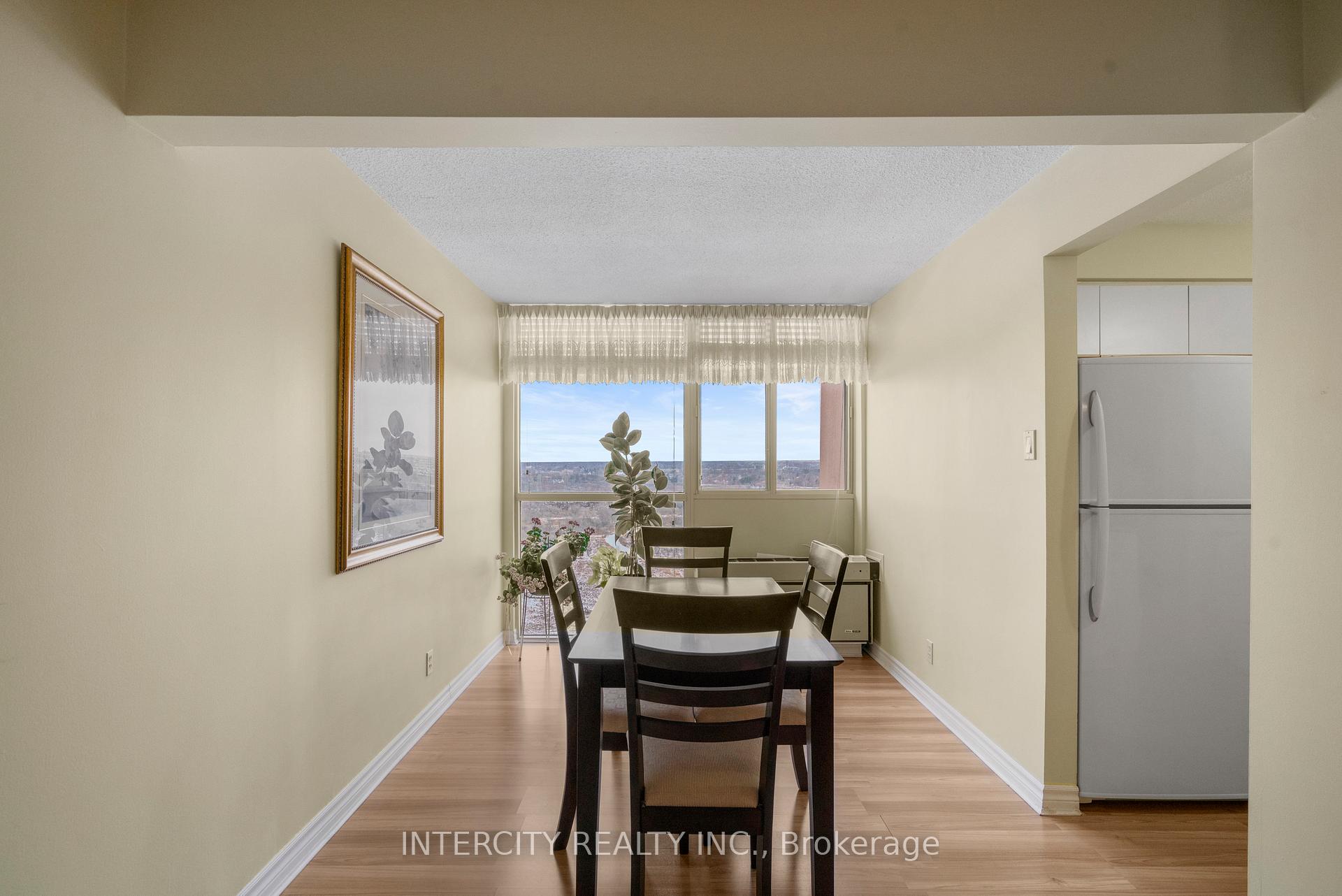 Photo 10 of Unit PH3, 61 Markbrook Lane, Etobicoke, Mount Olive-Silverstone-Jamestown — HOMEH