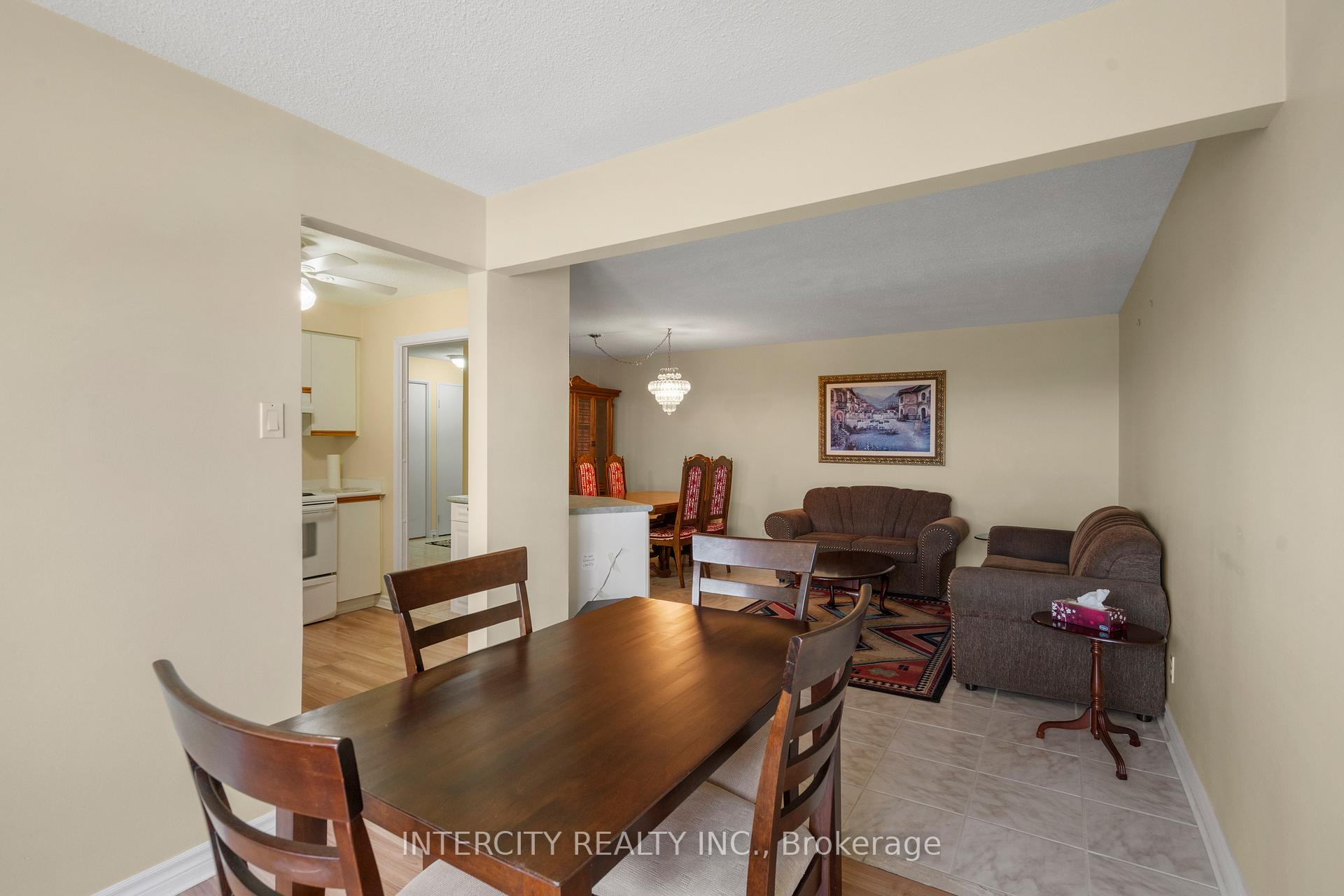 Photo 23 of Unit PH3, 61 Markbrook Lane, Etobicoke, Mount Olive-Silverstone-Jamestown — HOMEH
