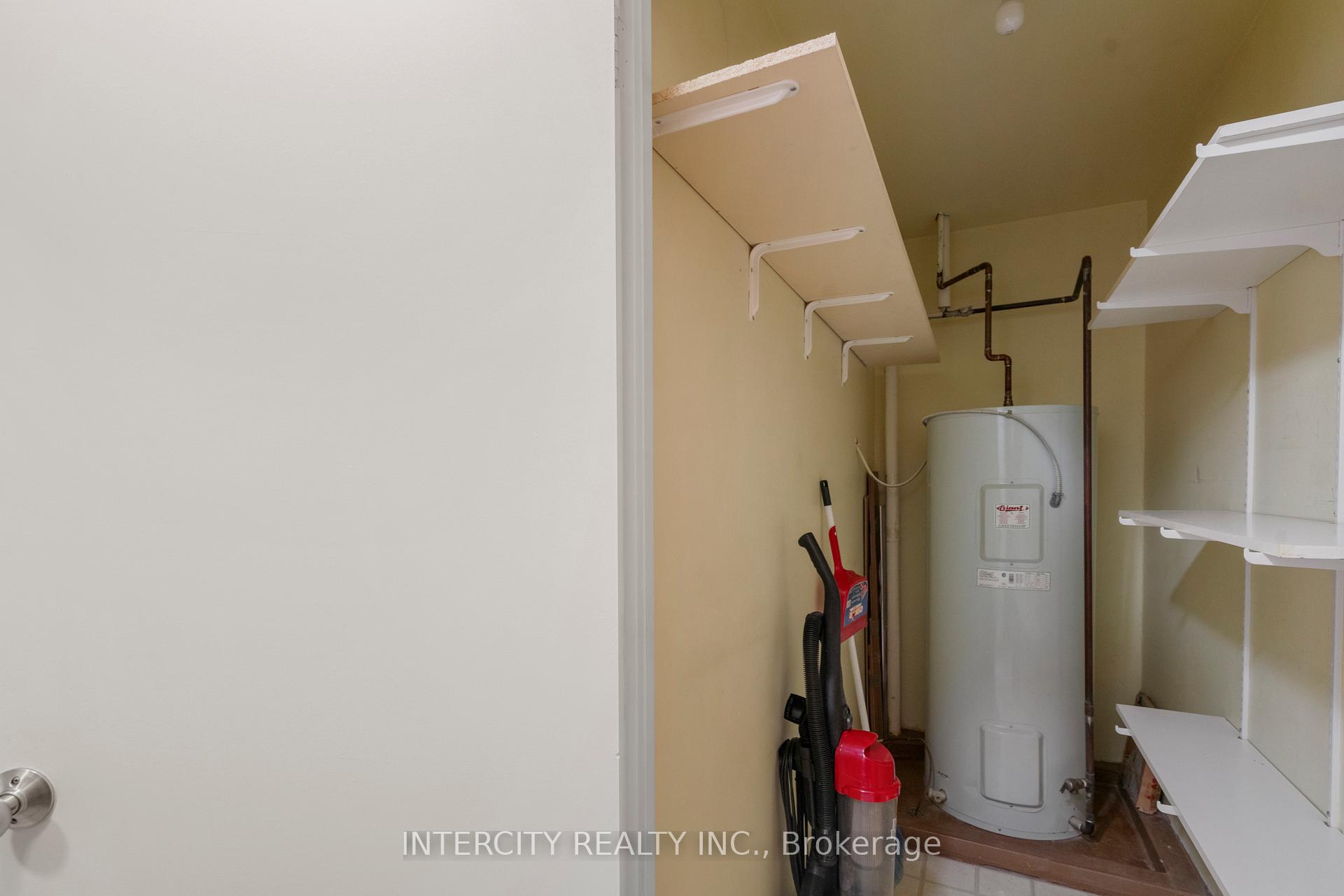 Photo 14 of Unit PH3, 61 Markbrook Lane, Etobicoke, Mount Olive-Silverstone-Jamestown — HOMEH